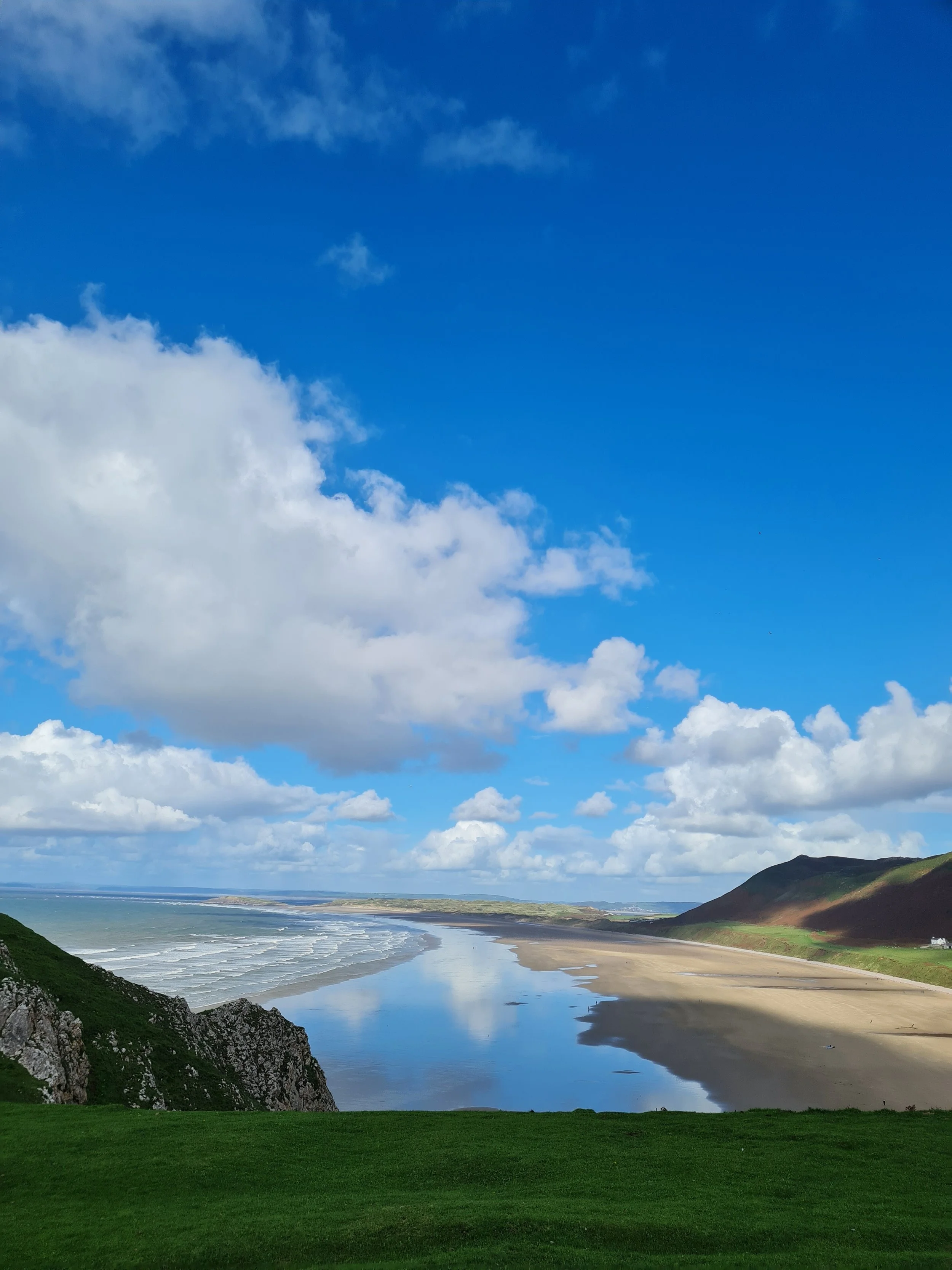 wales_01_sarahtan.jpg