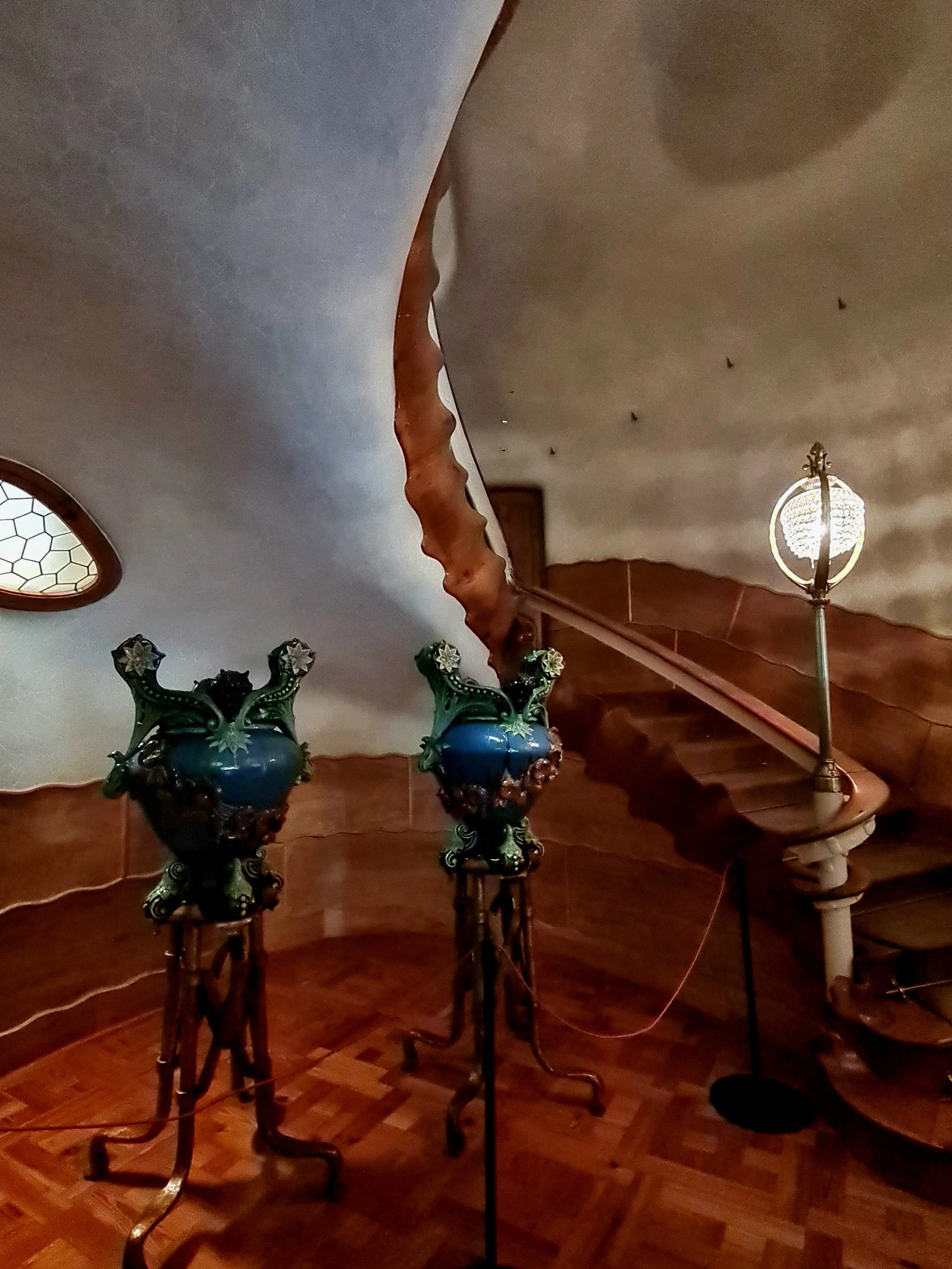 gaudi_04_sarahtan.jpg