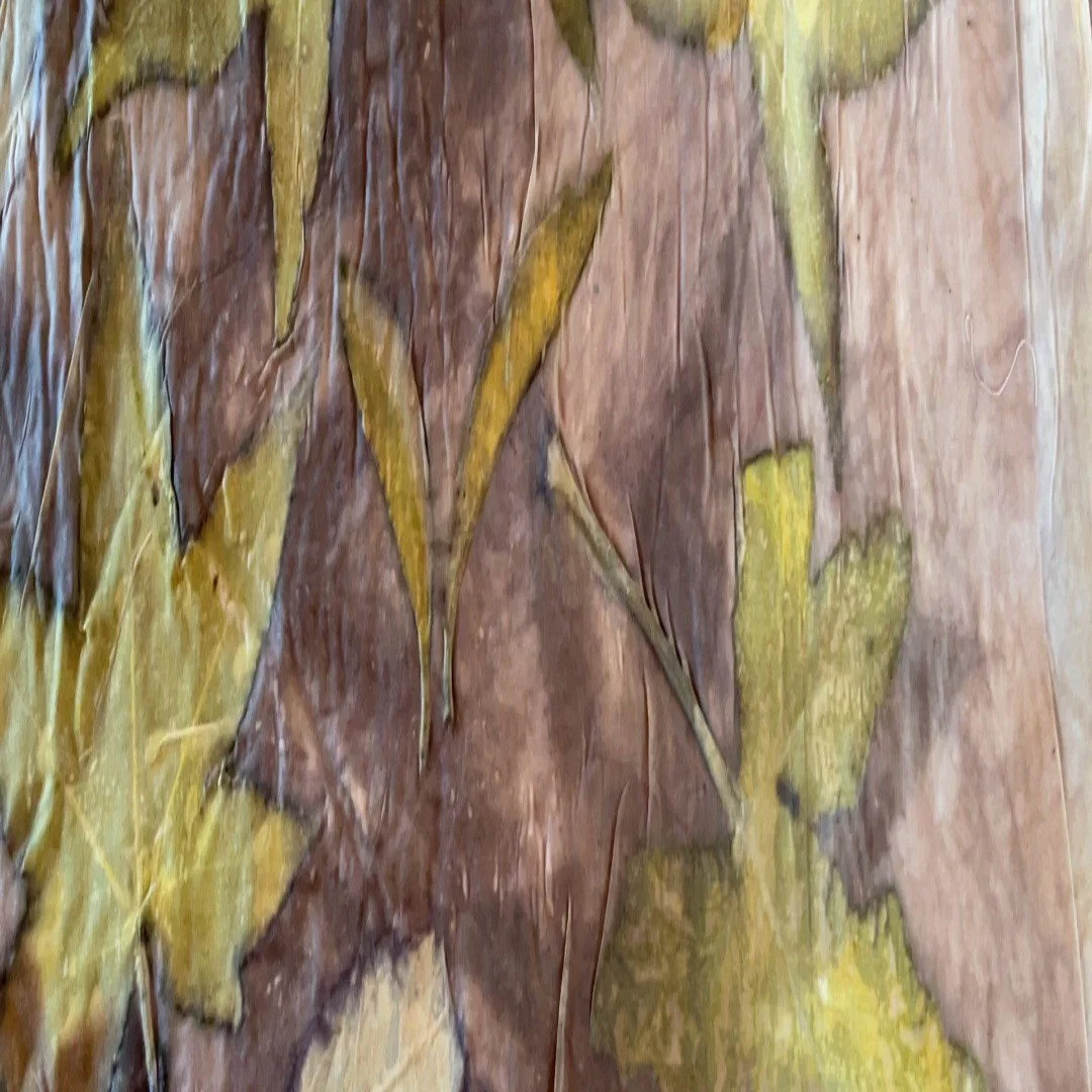 Don't you just love the magic? 
#ecoprint #botanicalprint #naturaldye #naturallydyedcotton #fabricbasket #basket #ecoprintreveal