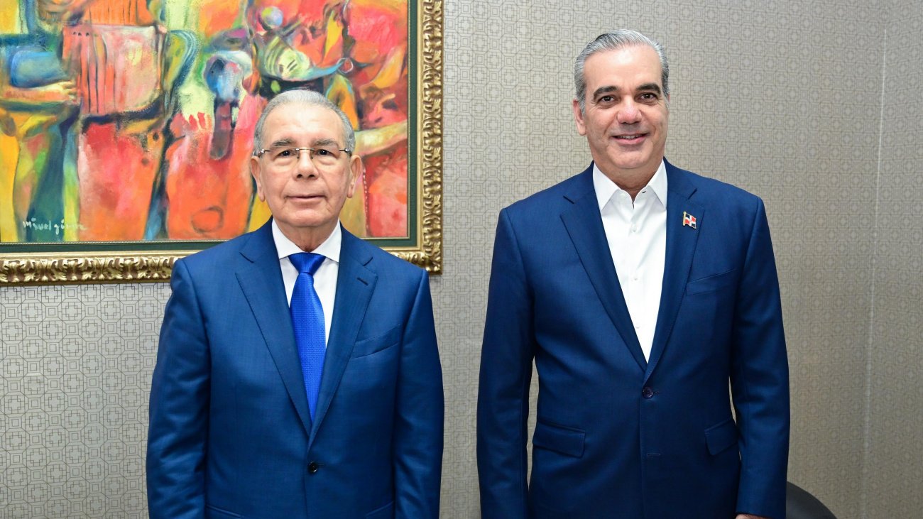 Presidente Luis Abinader se reúne con el expresidente Danilo Medina para abordar temas de interés nacional