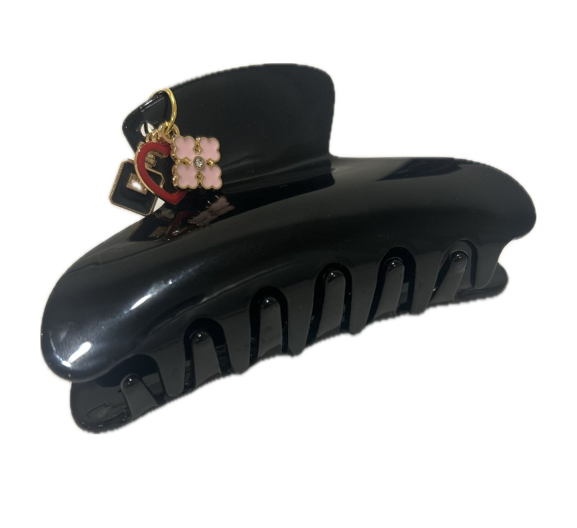black clip