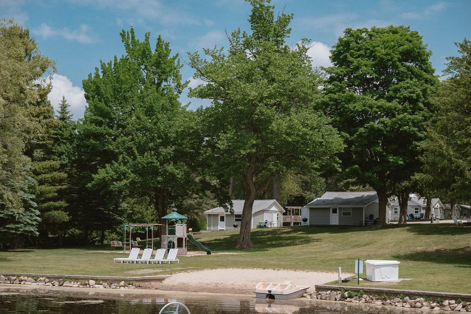 Brookside-Resort_LAKEFRONT_0023.jpg