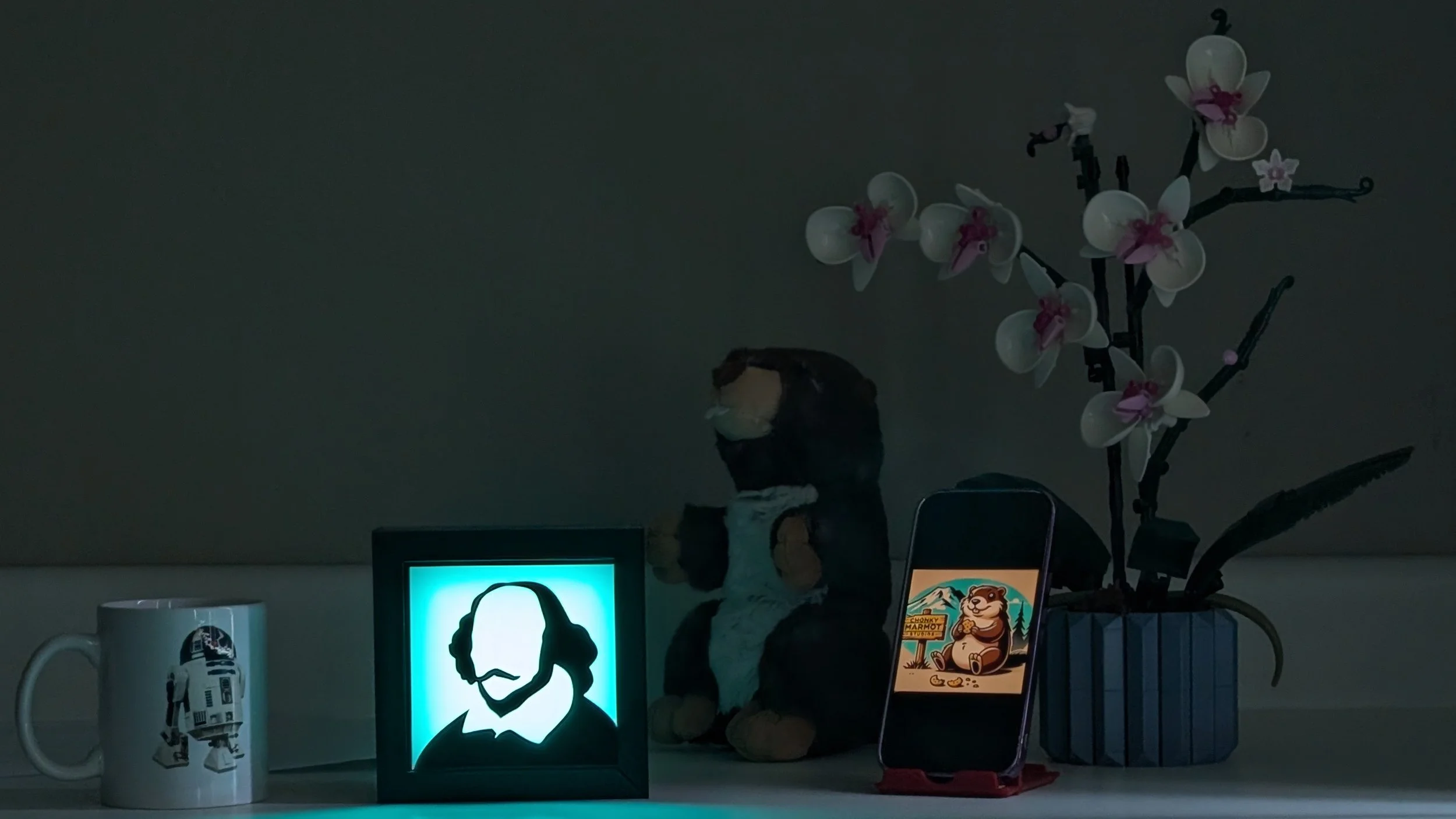 William Shakespeare Lighted Shadow Box