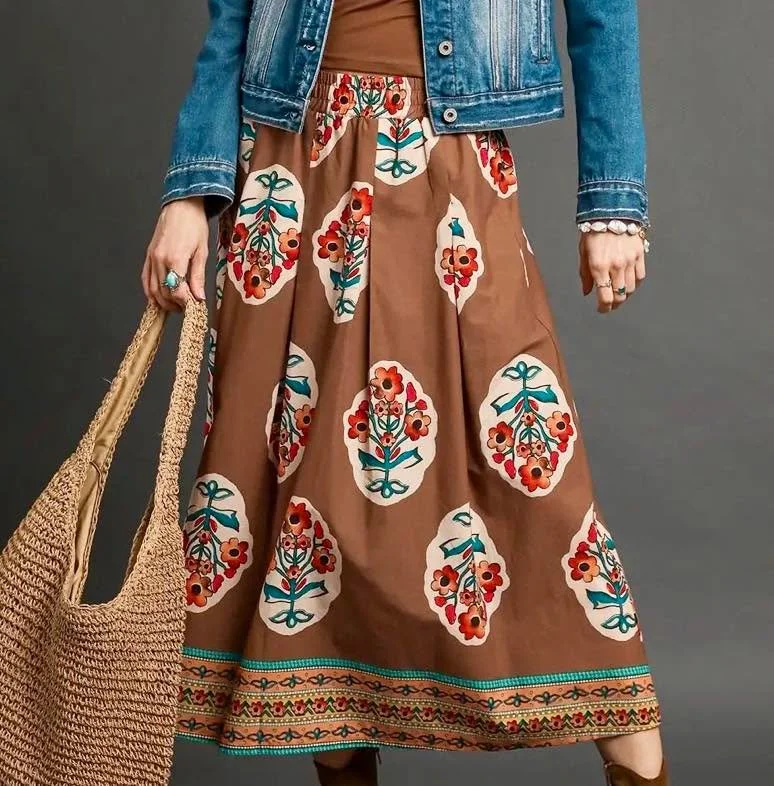 A pretty Fall skirt is what you (especially one with pockets!!!)

#fallclothes #newmilfordct #bestofconnecticut