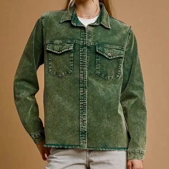 Saturday vibes with this washed green corduroy shirt&hellip;apple picking anyone?

#shopsmall #newmilfordct #shoplocalbusiness
