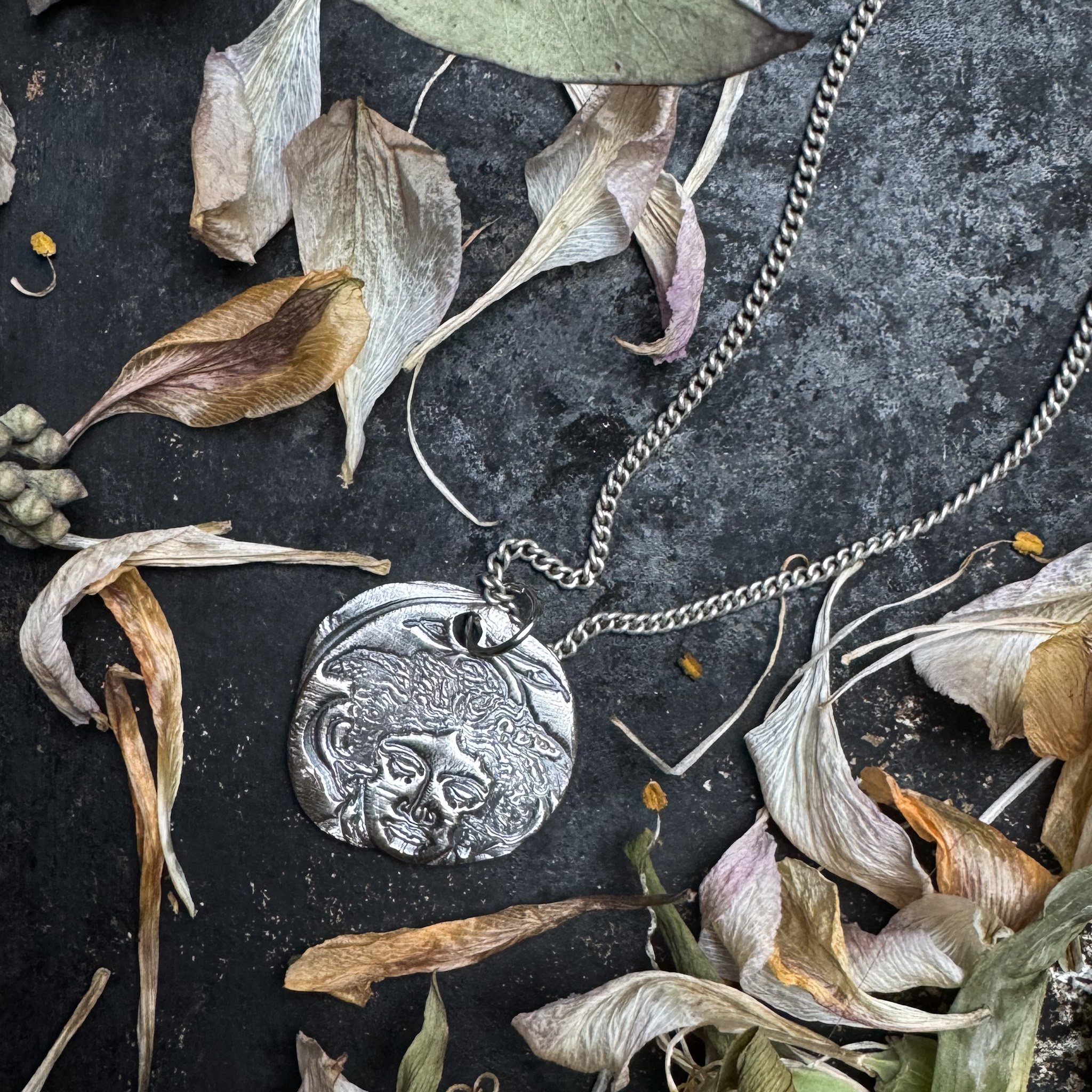 Obal of Medusa / Small