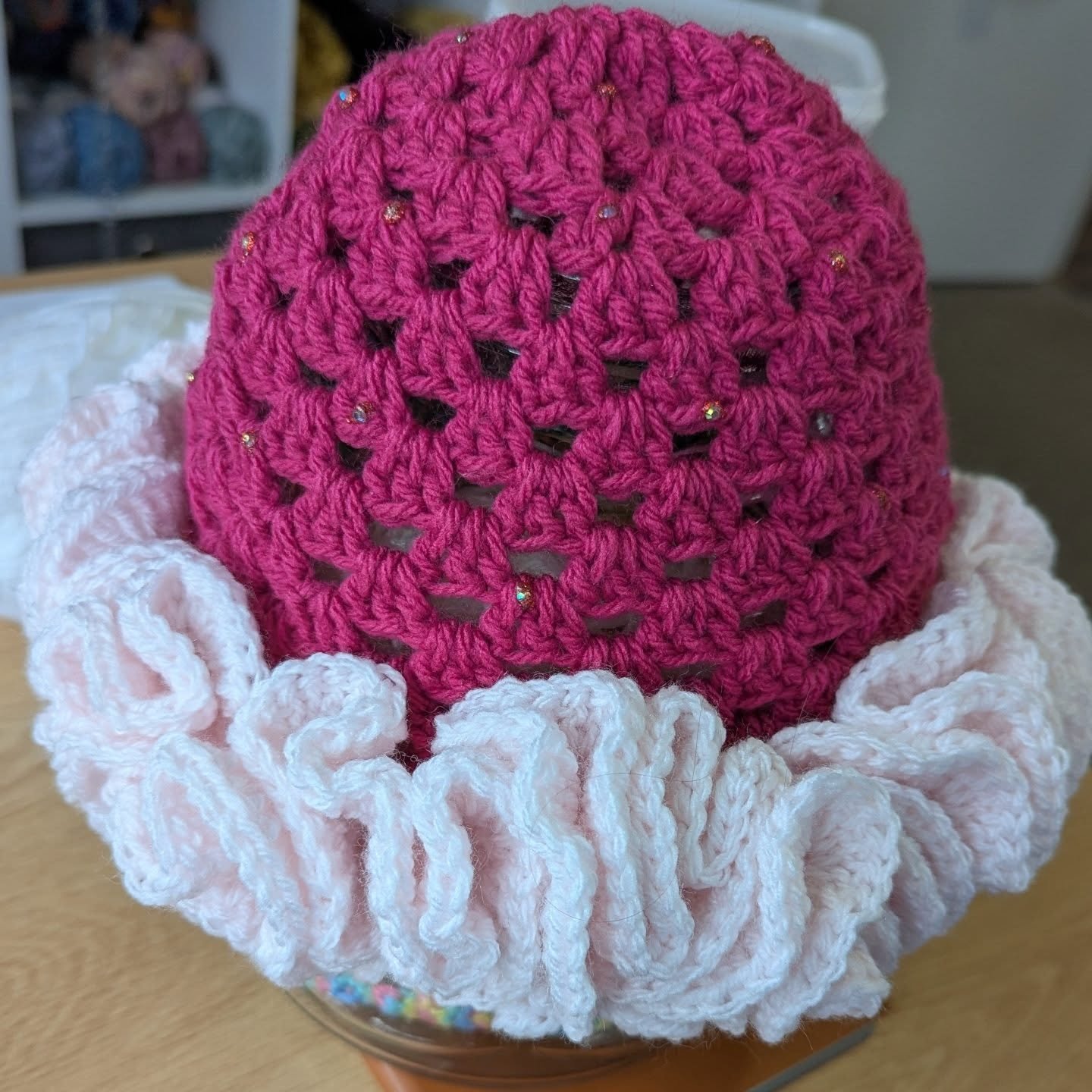 Fun beanie for little grandie W.
Fantastic pattern by Secret Yarnery
