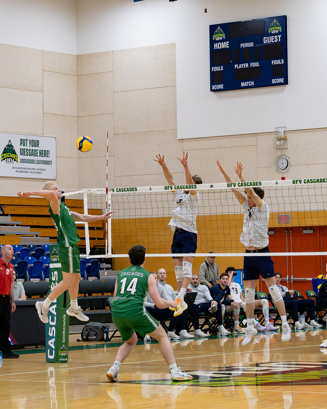 Mens Volleyball UFVvsUBC-7.png