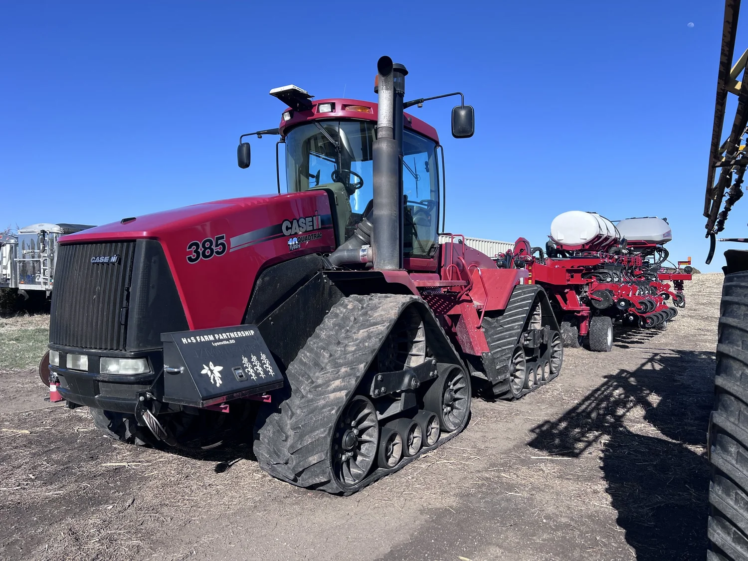 CNH 385