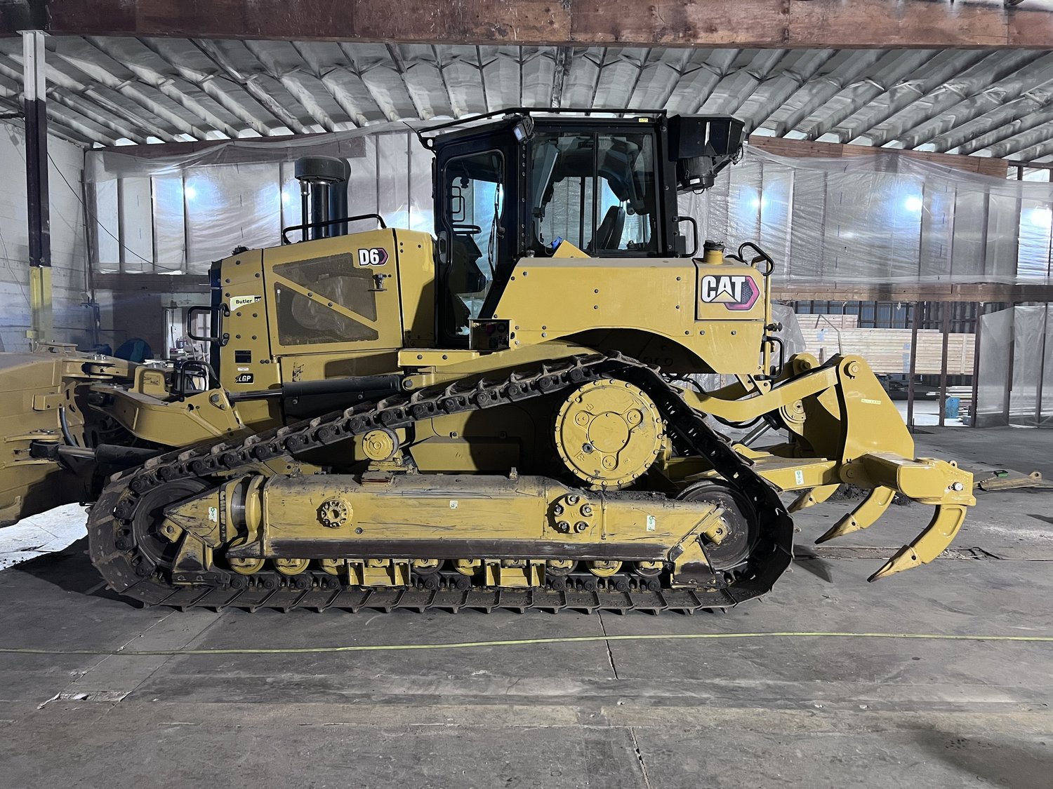 Caterpillar D6 with Grade 3D GNSS