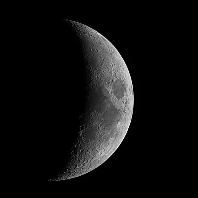 Waxing_Crescent_Moon_on_4-1-17_(33627493622).jpg
