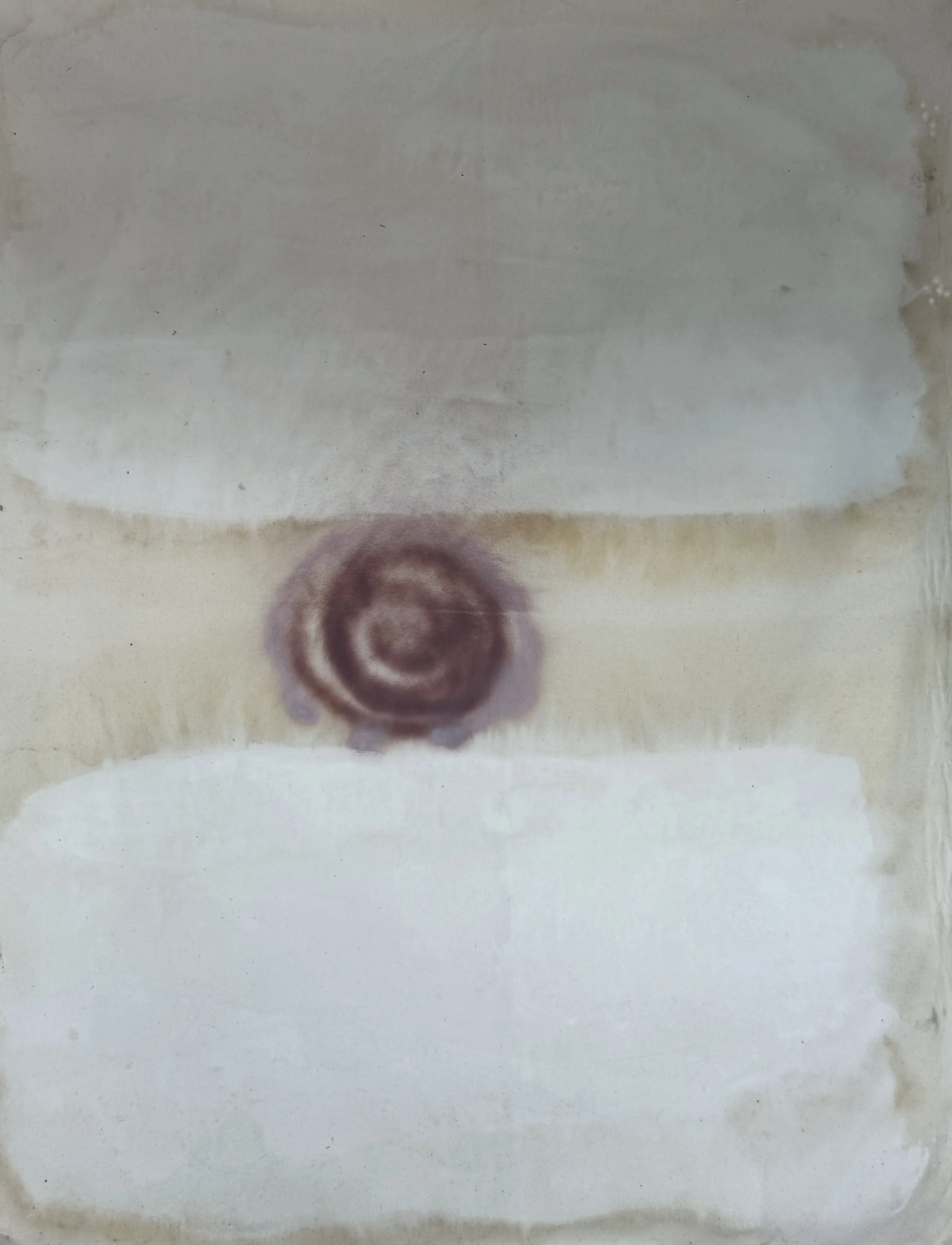 Burst I, 2025 / 
160 x 200 cm / 
Spray and mineral paint on canvas