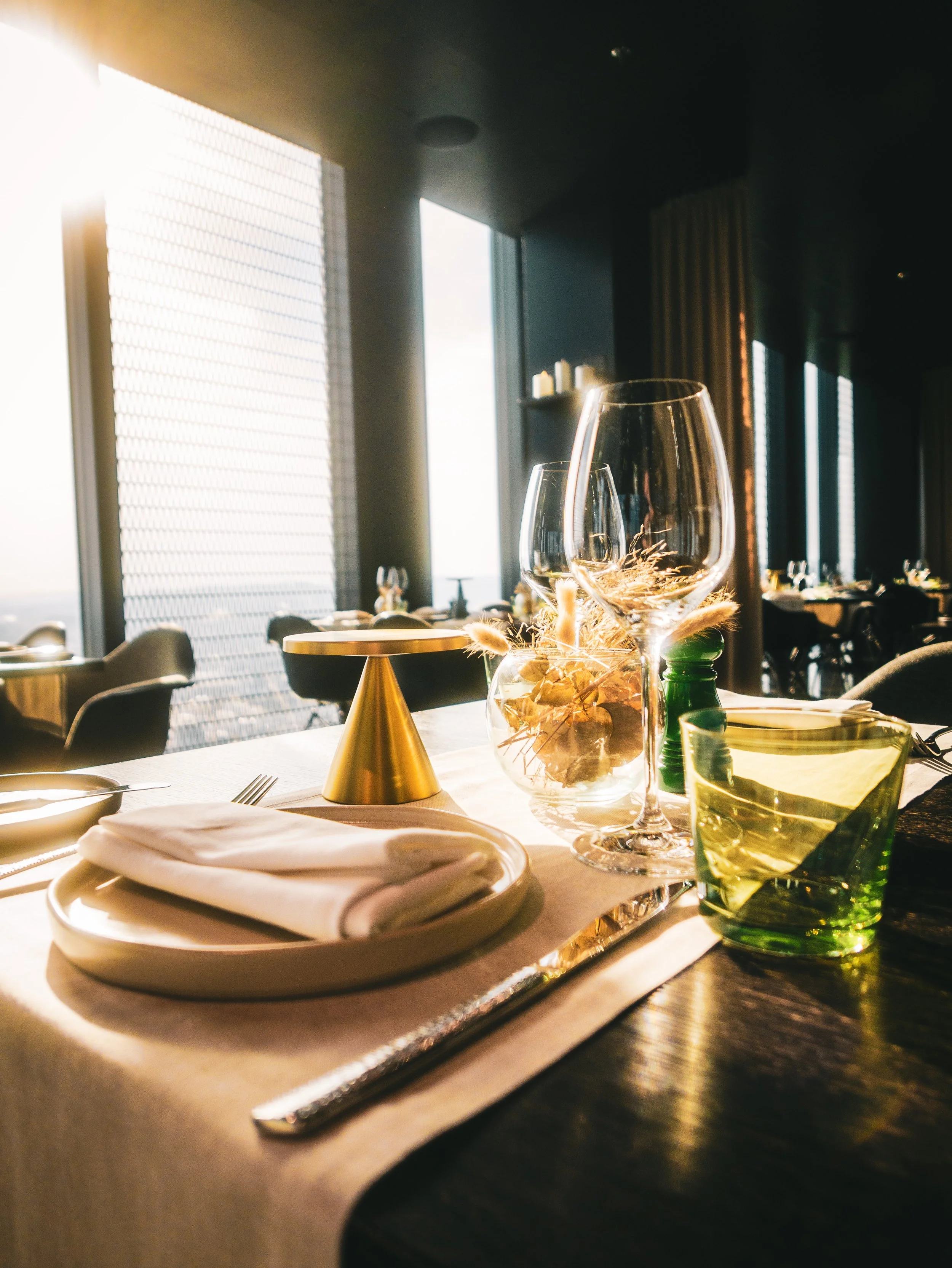 20260828_DCTower_Restaurant_Bar-3.jpg