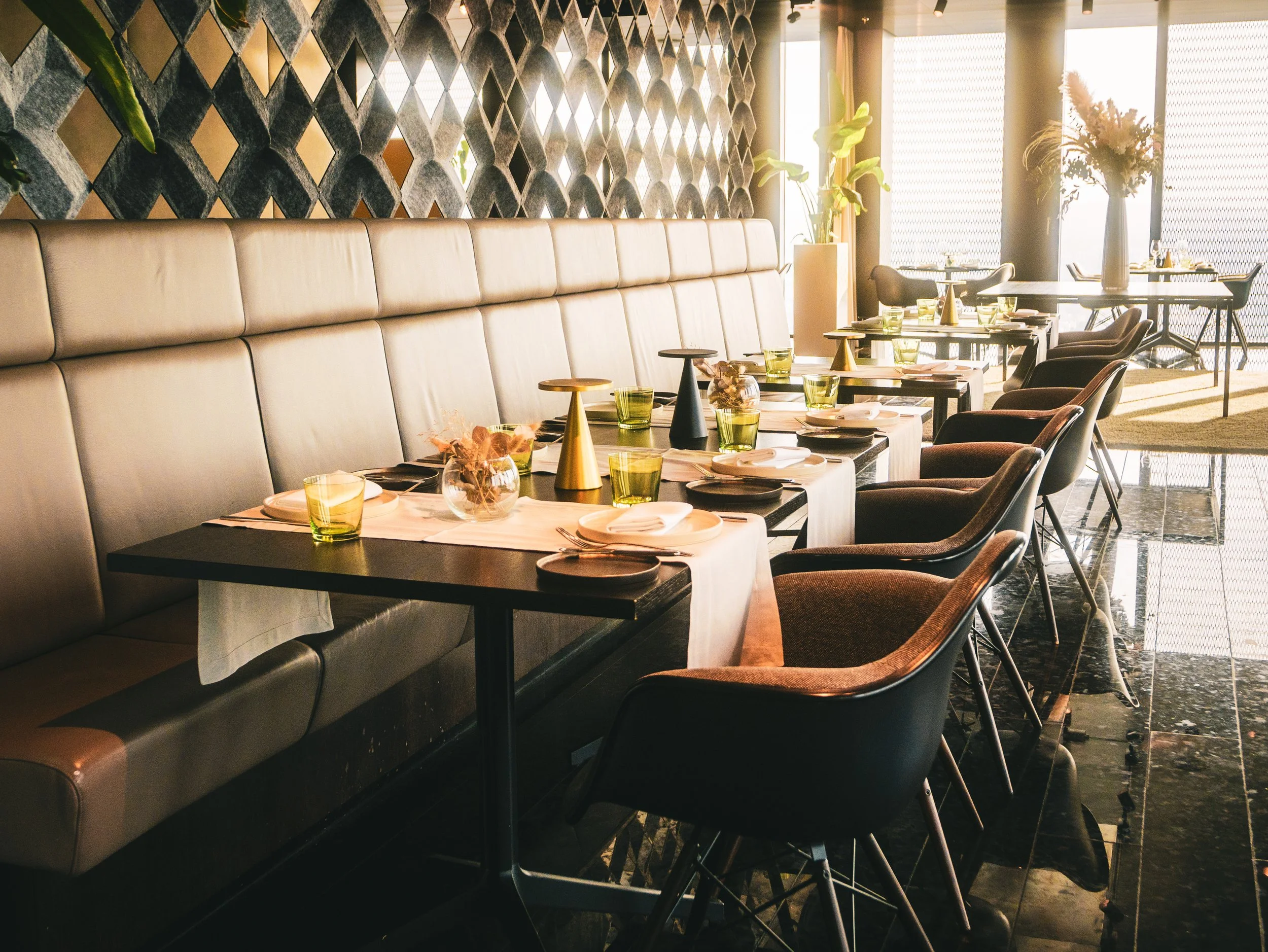 20260828_DCTower_Restaurant_Bar-5.jpg