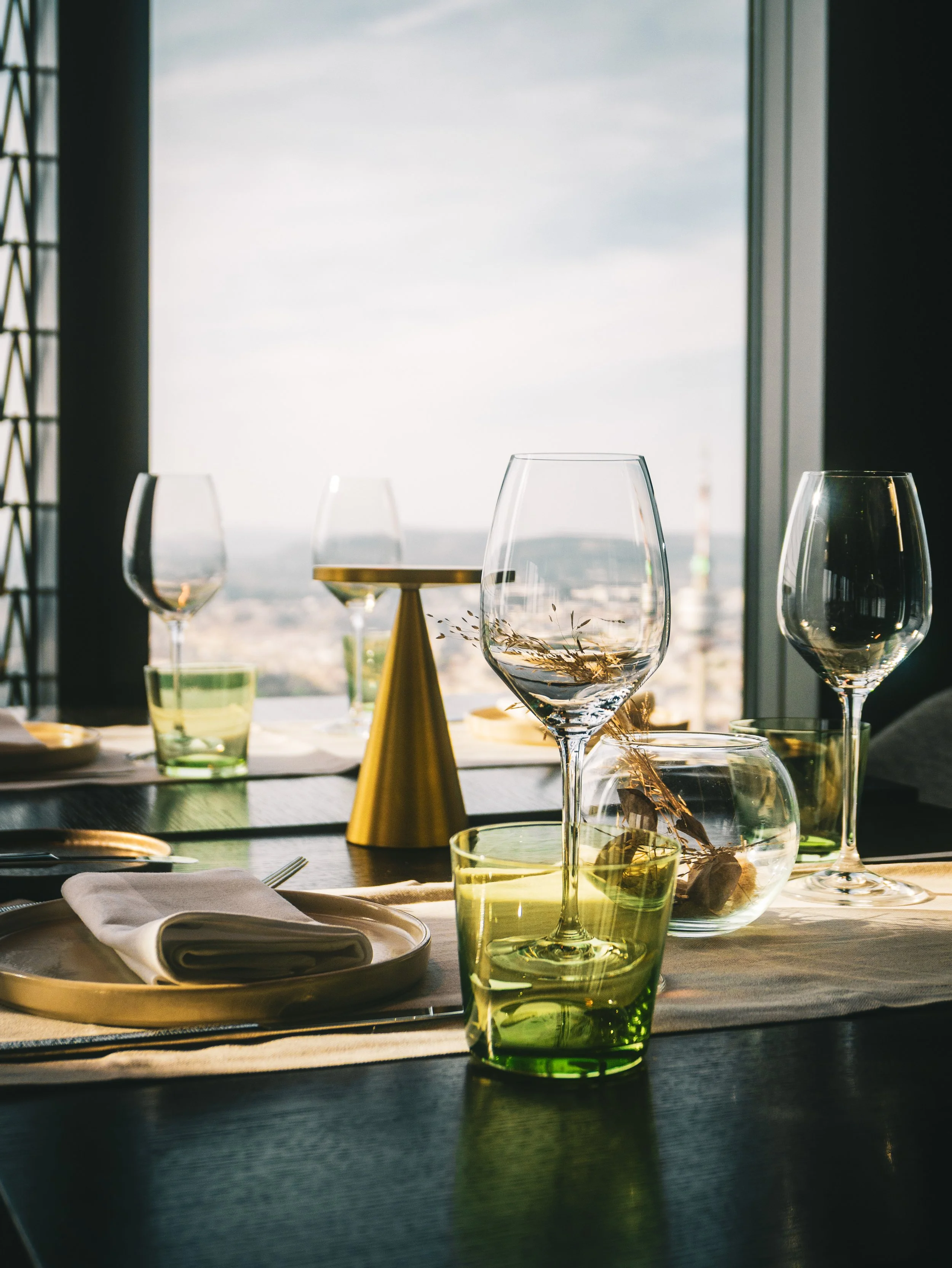 20260828_DCTower_Restaurant_Bar-6.jpg