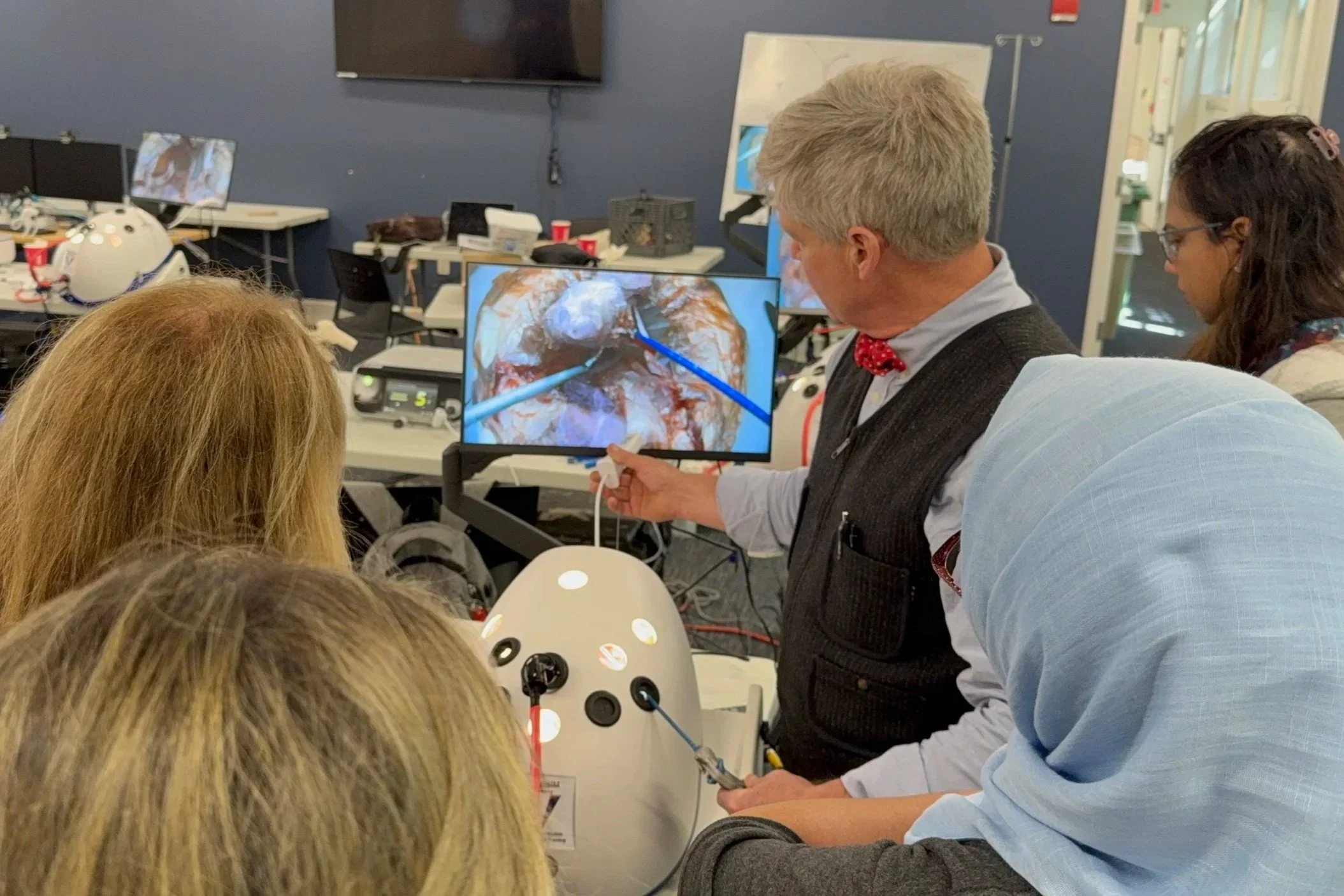 Gynesim Advanced Laparoscopic Suturing and Knot-tying Course