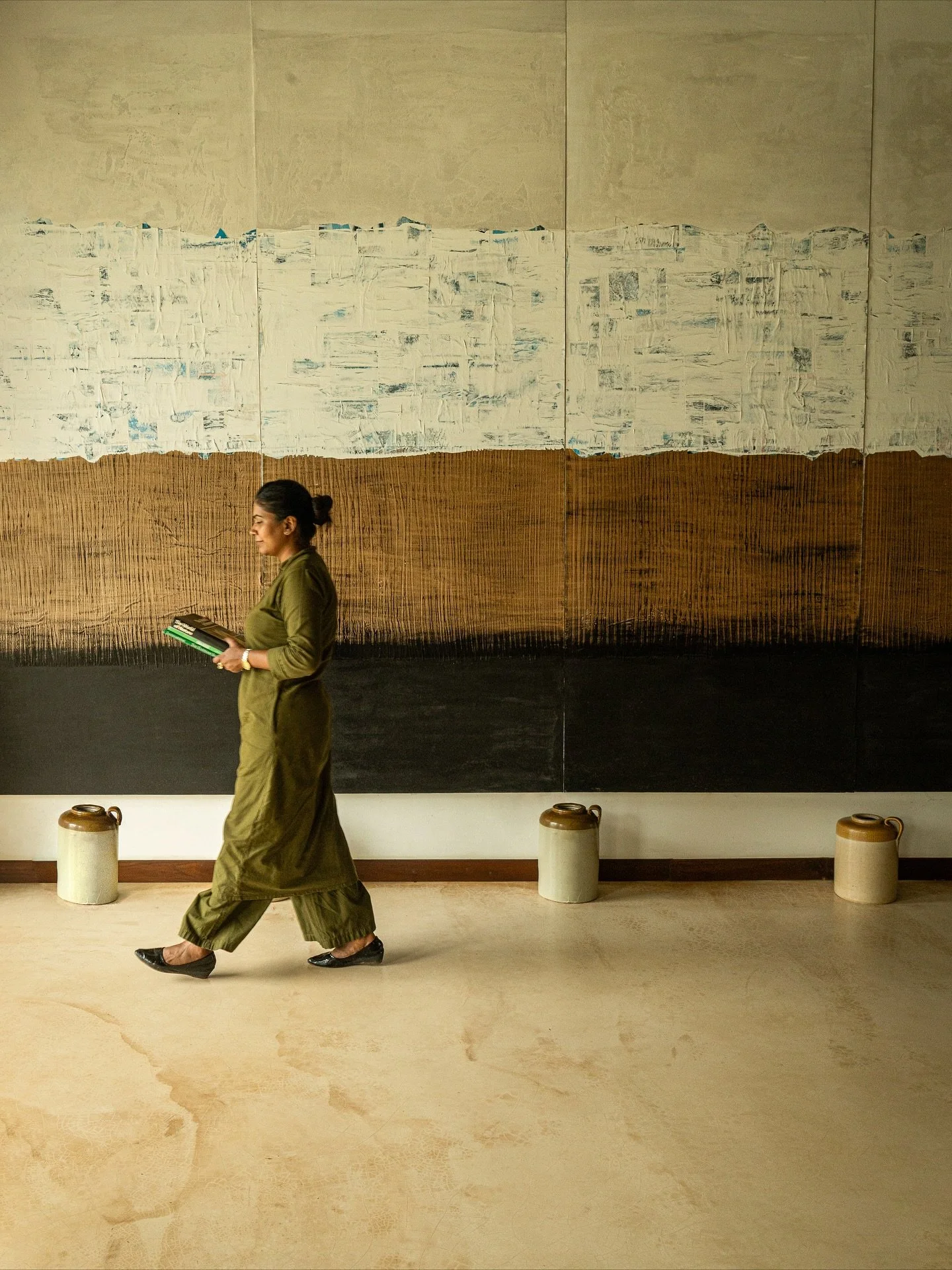 @kayaamwellness | @thereverielife 

Thoughtful design, warm hospitality, and a rhythm of wellness woven into every detail. 

#SriLankaHotels #SriLankaTravel #WellnessTravel #SilentLuxury #SlowLiving #DesignHotels #srilanka #BoutiqueHotels #LuxuryRetr