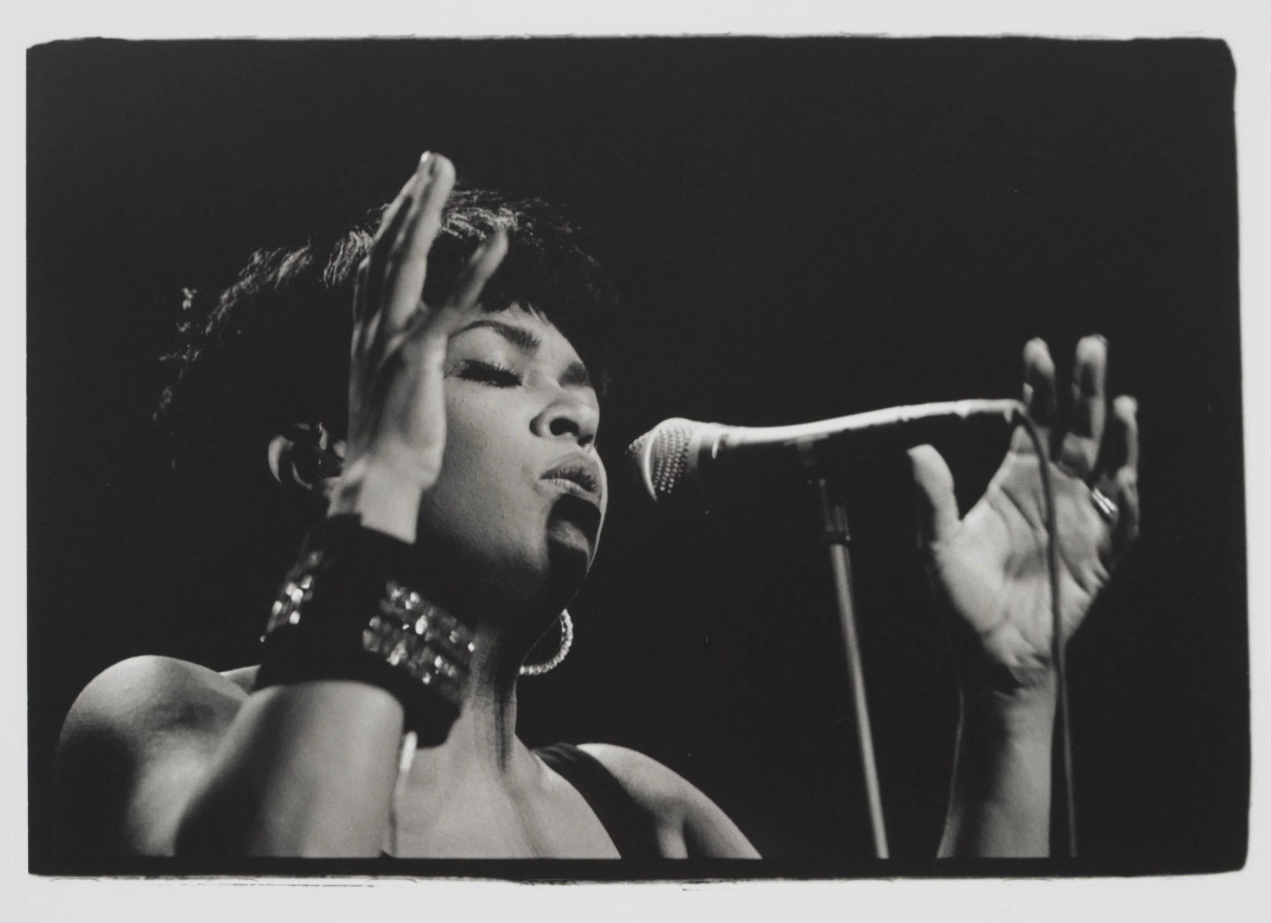 anita-baker-iconic-artist.jpg