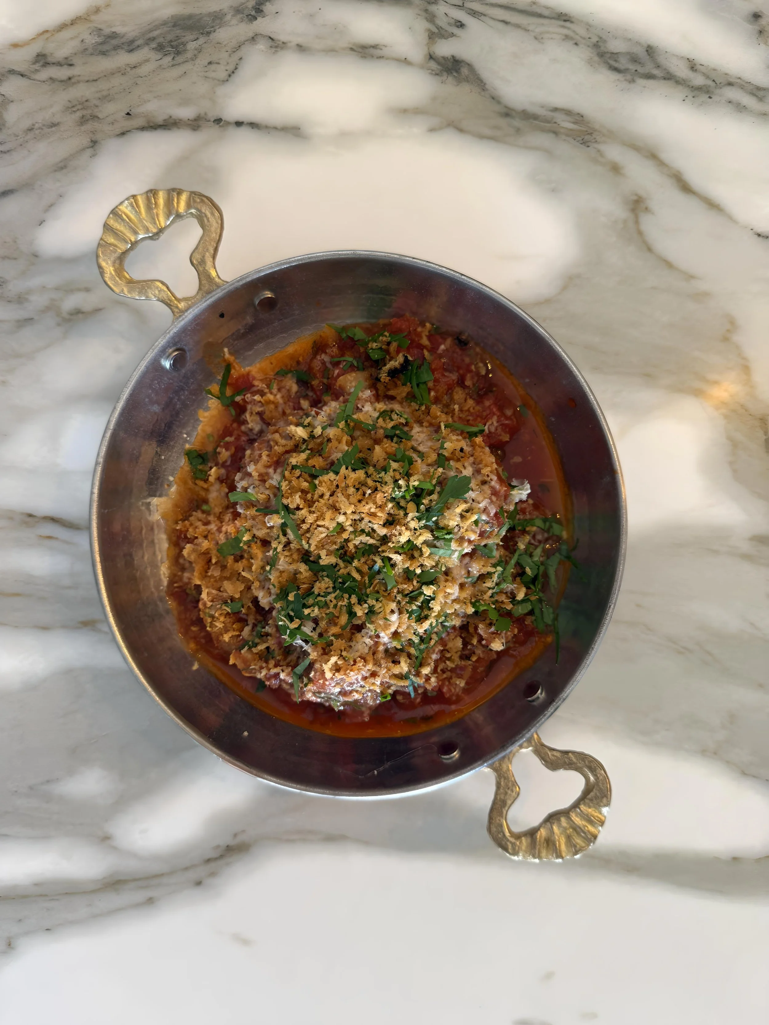 NR Grass Fed Beef Meatballs
moliterno cheese, garlic crumbs & parsley