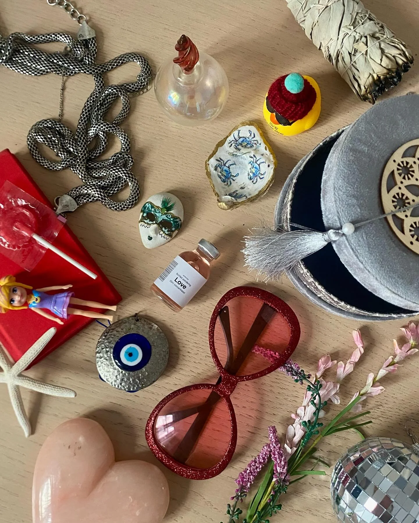 todays trinkets - would you believe i just found all this  stuff?!?? y'all really don't know what your throwing away  #onemanstrashisanothermanstreasure