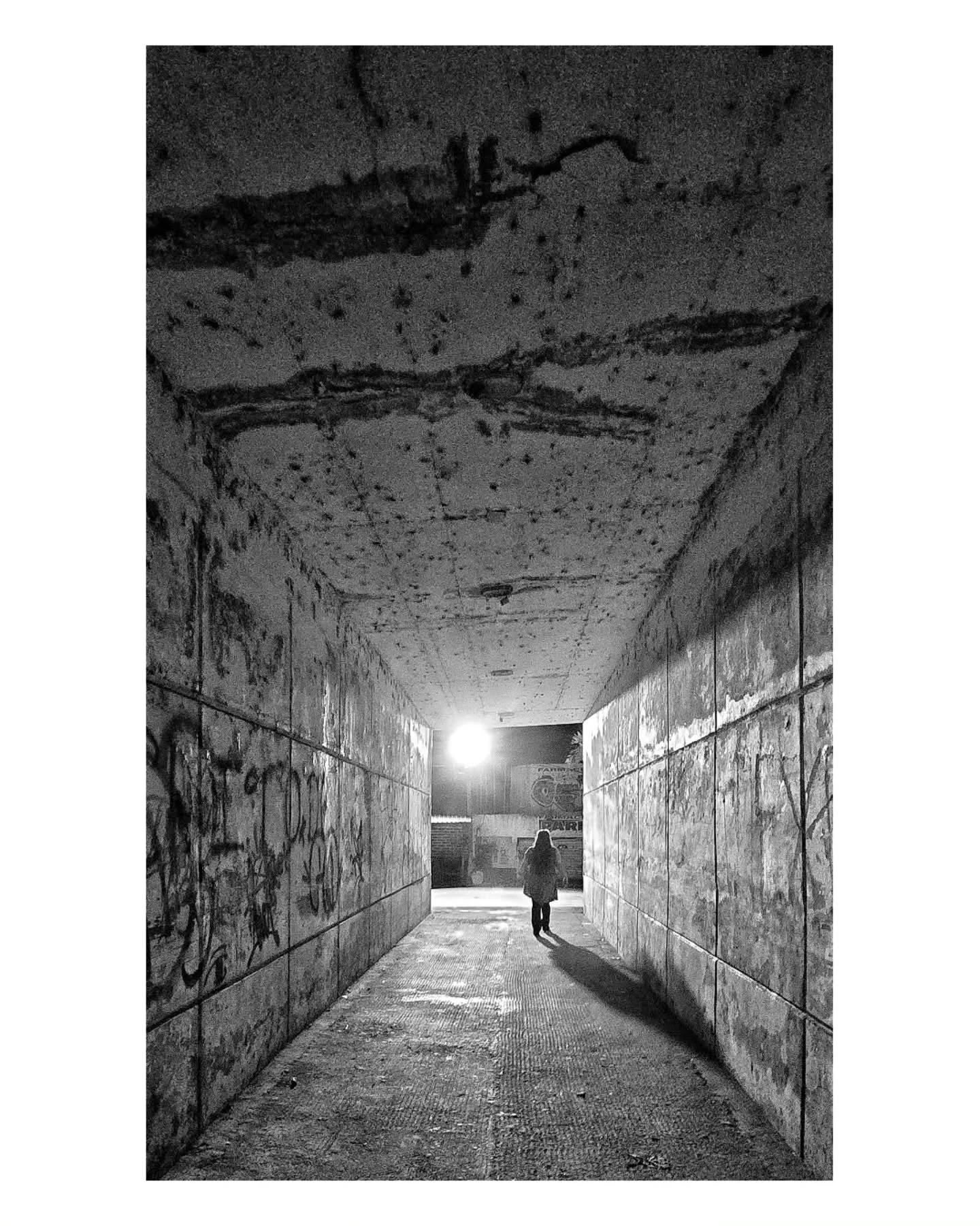 The Colonia Portal.

#streetphoto
#tunnel
#followthelight
#mexico
#carabean
#streetart
#streetphotographers
#streetphotographer
#urbanandstreet
#blackandwhitephotography
#monochrome
#urbanphotography
