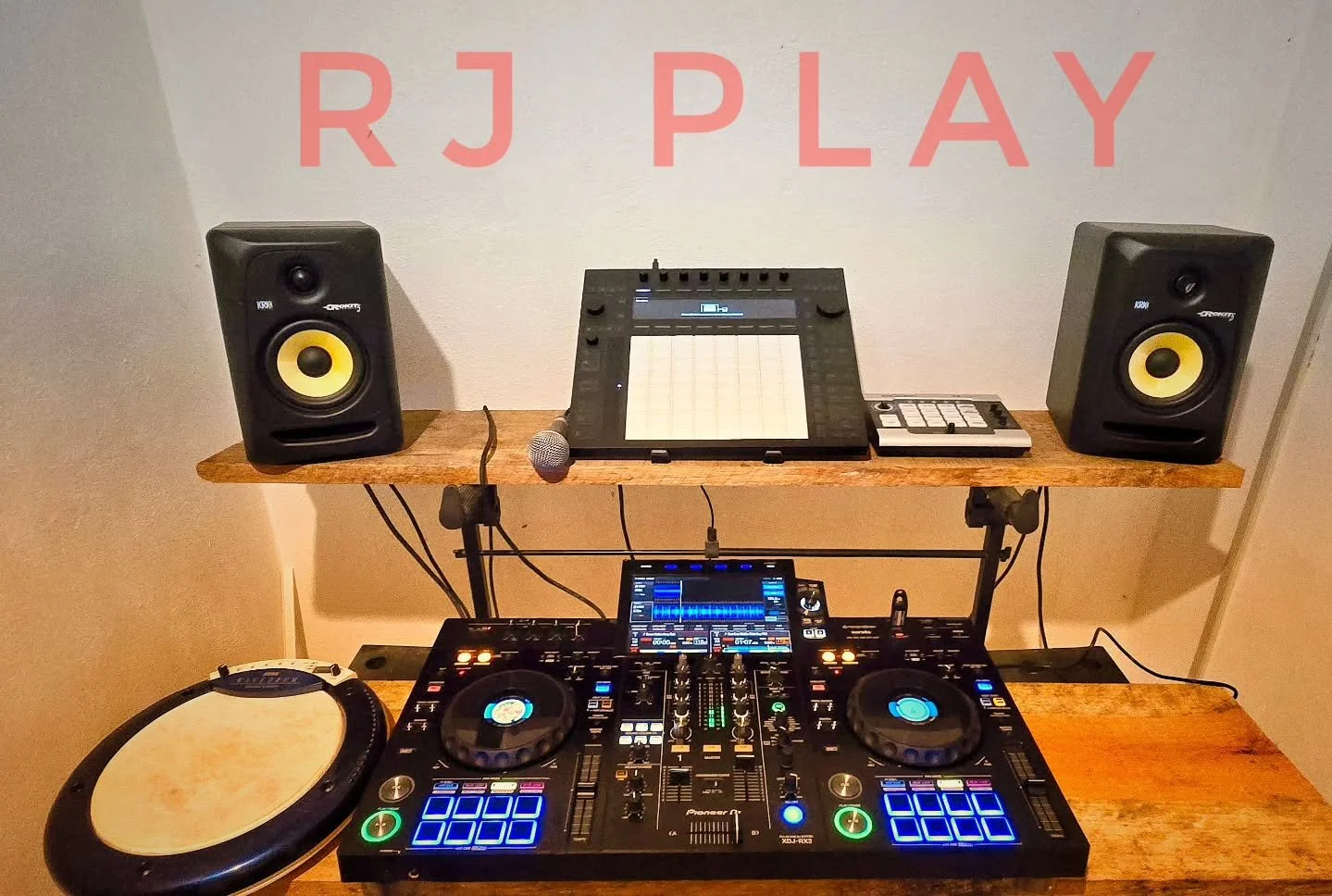 Making noise in the Caribbean, gear arrived succesful, ready to make you dance! Taking dates for 
Tulum - Playa del Carnen - Puerto Morelos
www.rjplay.music

#djlife #rjplay #tribalhouse #festival #techhouse #dub #pioneerdj #ableton #abletonpush3  #t