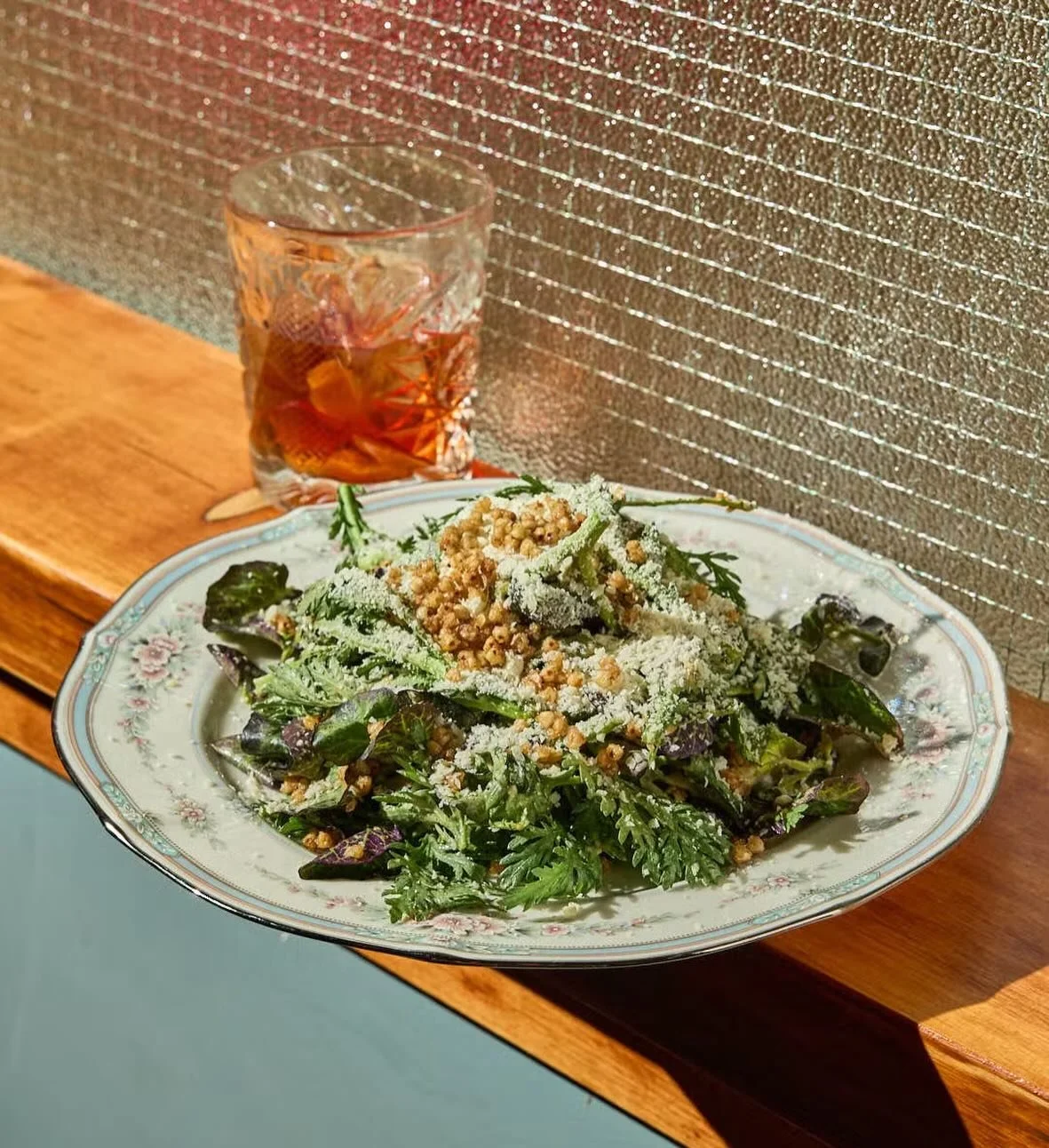 The Chrysanthemum Caesar was kind of a happy accident 💥

Inspired by hot pot, Chef Kevin Shawcross started with chrysanthemum greens, something we love cooked, but rarely see raw. One try turned into a lightbulb moment.

Fermented tofu, toasted blac