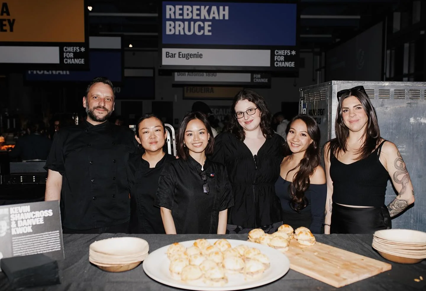 AYLA CREW LOVE ❤️

Come end your weekend with us tonight 🥂

Walk ins welcome or book at aylaupstairs.com 

📸: @whitneyerinphotography