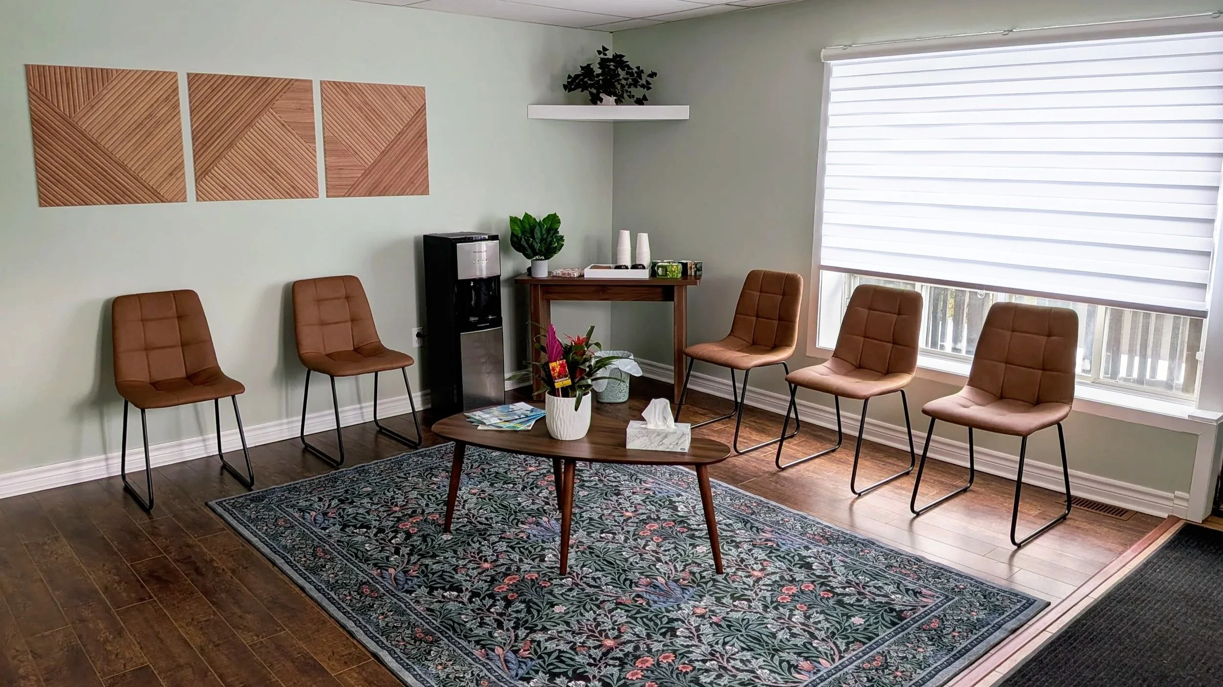 Waiting area at Root Bloom Thrive, a mental health clinic comprised of therapists and a Registered Dietitian in Sudbury, Ontario.