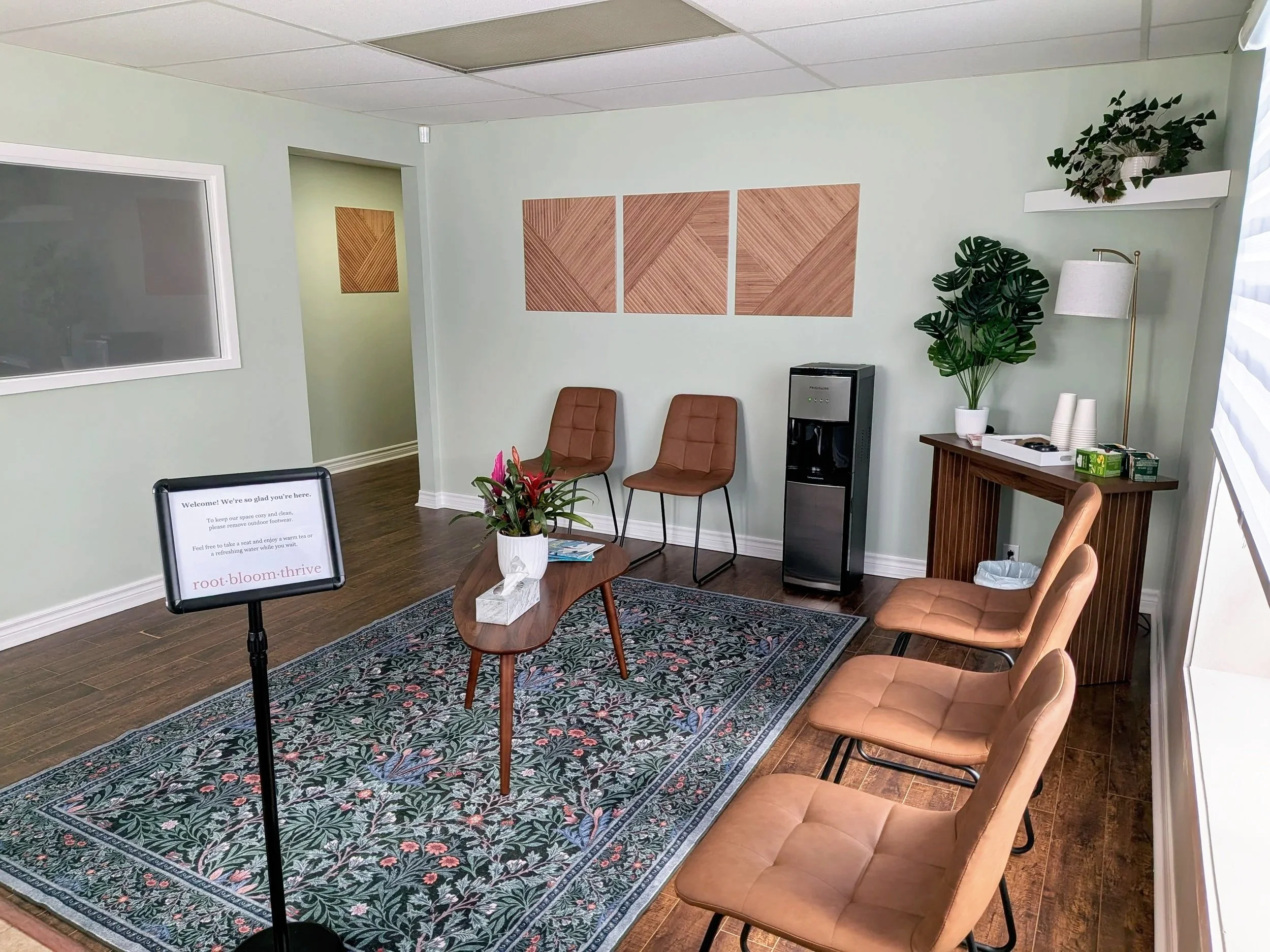 Waiting area at Root Bloom Thrive, a mental health clinic comprised of therapists and a Registered Dietitian in Sudbury, Ontario.