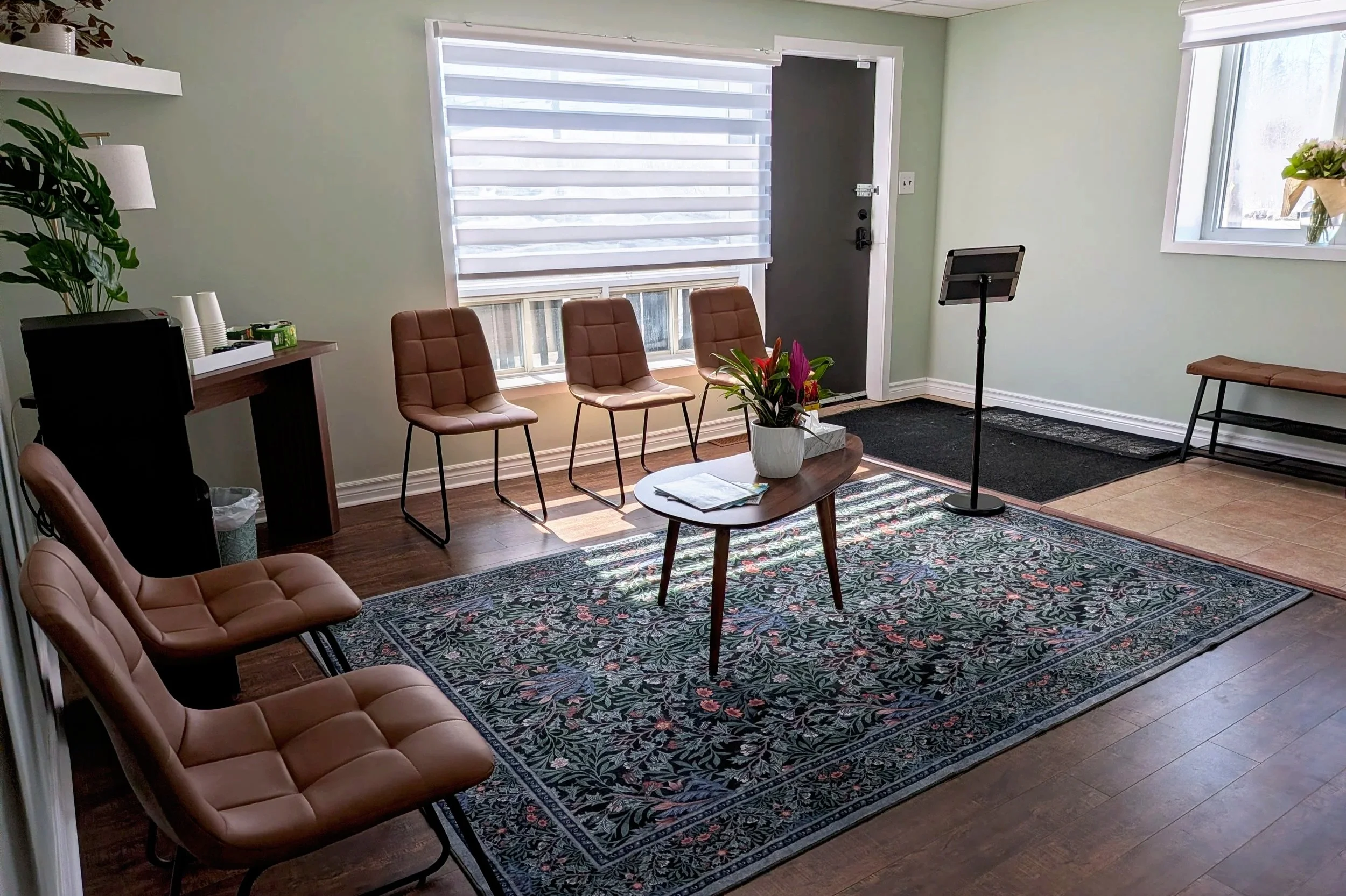 Waiting area at Root Bloom Thrive, a mental health clinic comprised of therapists and a Registered Dietitian in Sudbury, Ontario.