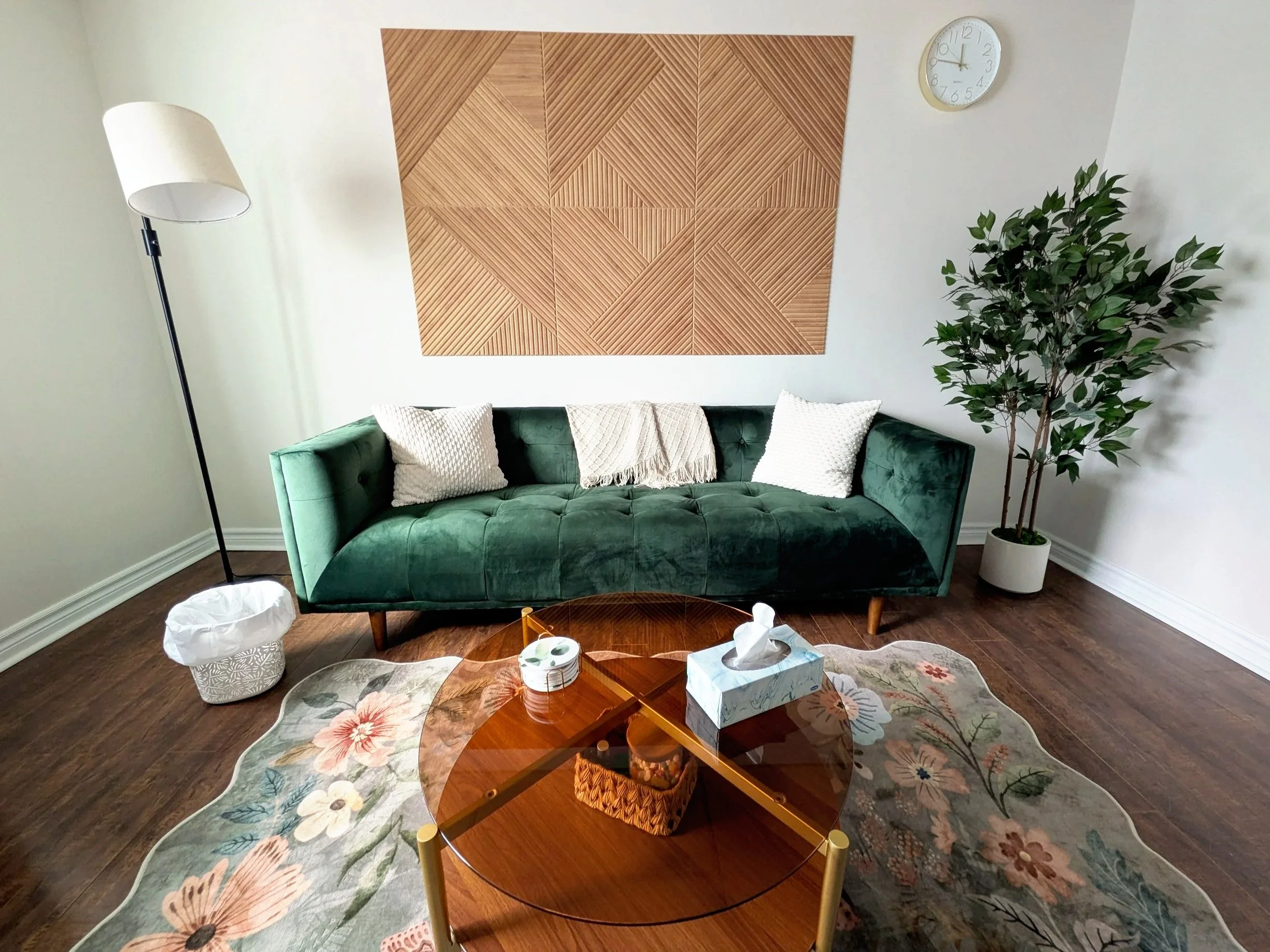 Green therapeutic room at Root Bloom Thrive, a mental health clinic comprised of therapists and a Registered Dietitian in Sudbury, Ontario.