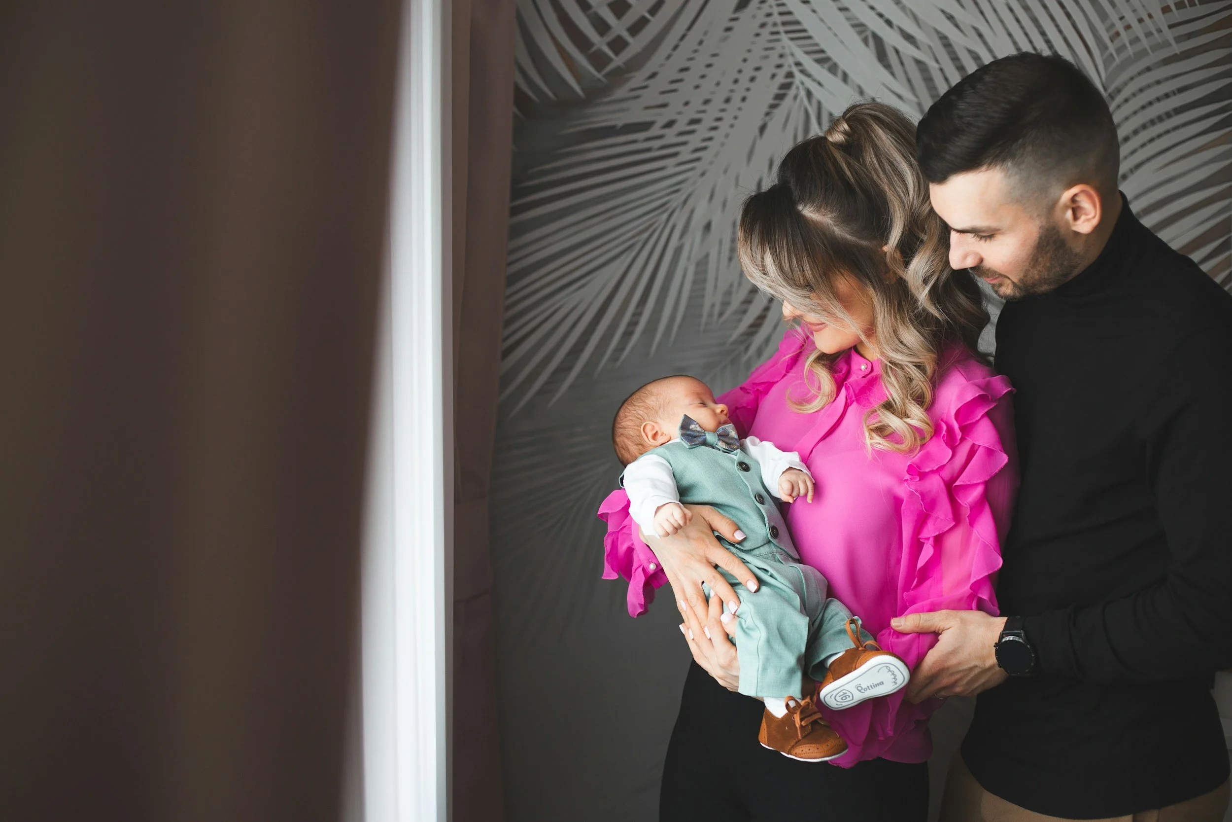 Family postpartum doula sleep support motherhood coaching in Renton, Tukwila, Kent, Maple valley, Newcastle, Issaquah
