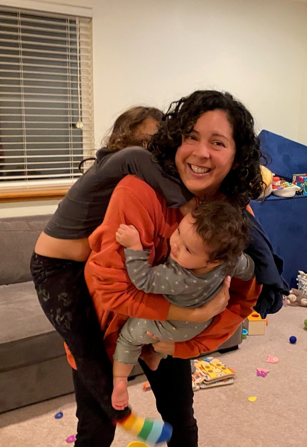 Postpartum care, motherhood support, doula, motherhood coaching