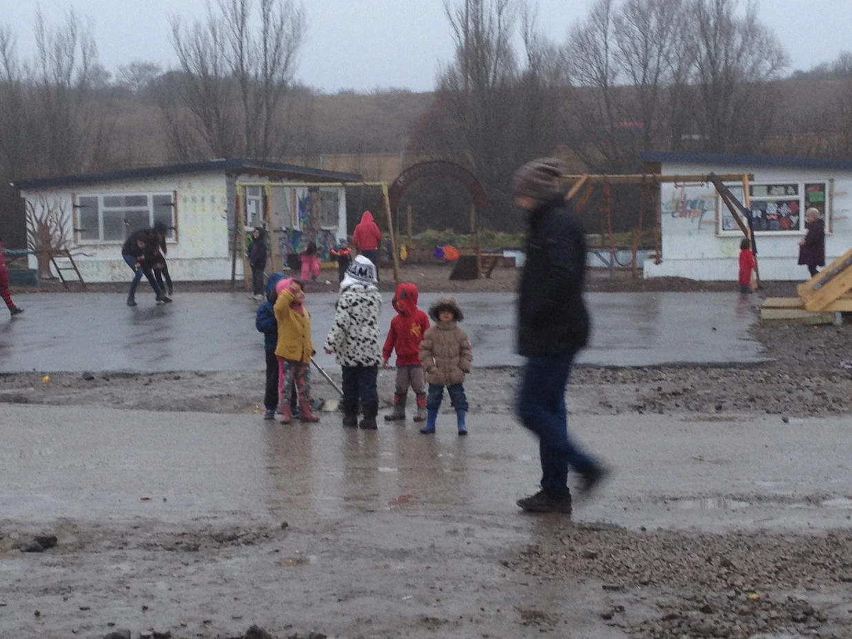 Nomadlab_refugees camp_calais6.png