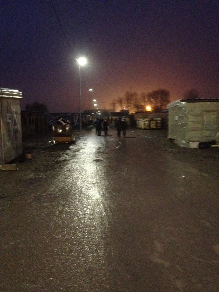 Nomadlab_refugees camp_calais5.png