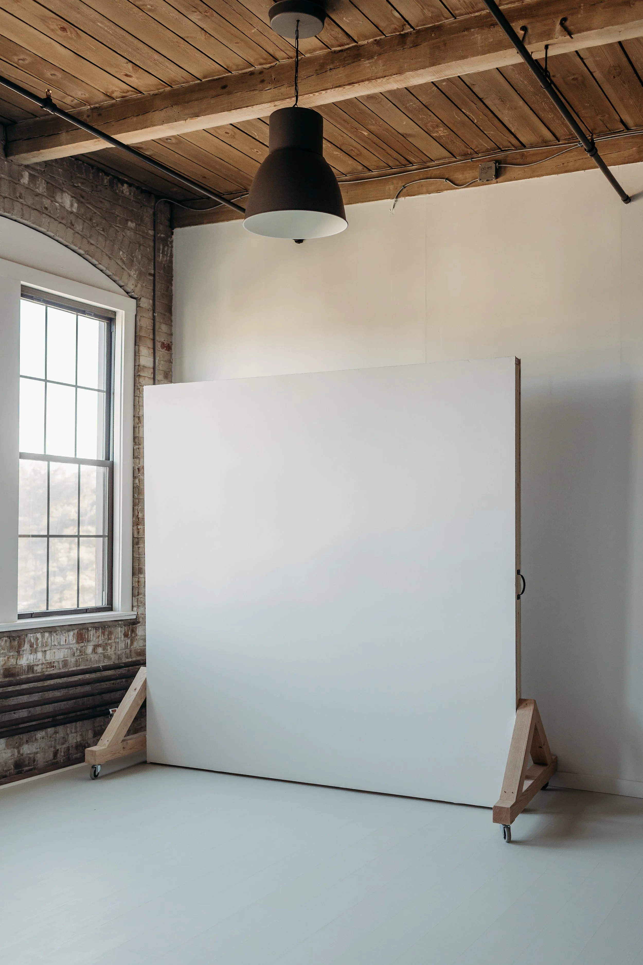 8x8’ Moveable Wall