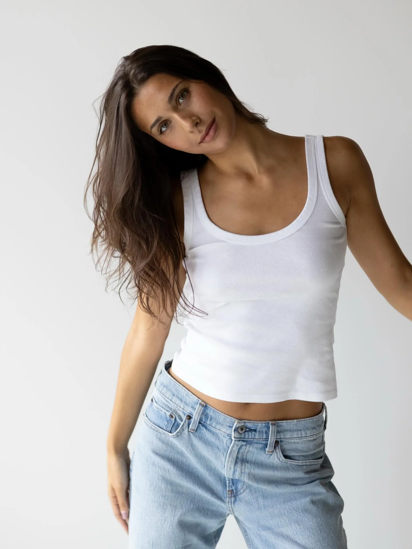 So simple, so stunning!

📷: @ejardin.photography 
Model: @sabrina.bez04