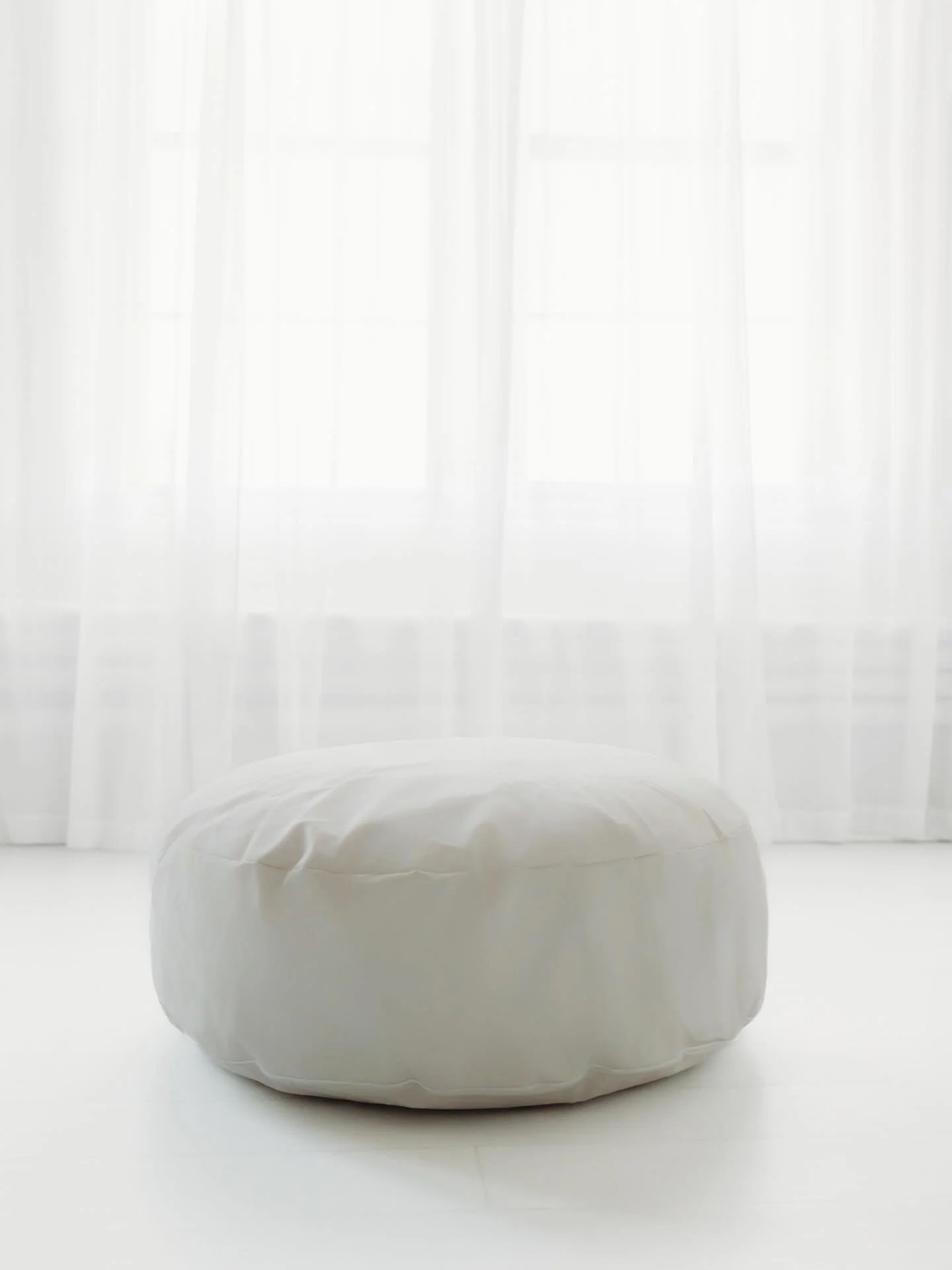 Let me introduce you to our newest prop&hellip; the Newborn Bean Bag! 

The 40&rdquo; bean bag is perfect for your studio newborn sessions. She&rsquo;s already in the studio and ready for use. Just be sure to bring your own blankets 😉

Boston natura