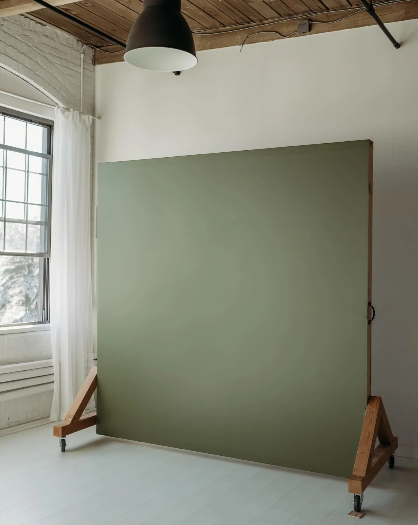 After the winter we&rsquo;ve had, I thought we could use some green in our lives 🌱

The rolling wall is painted and ready to use!