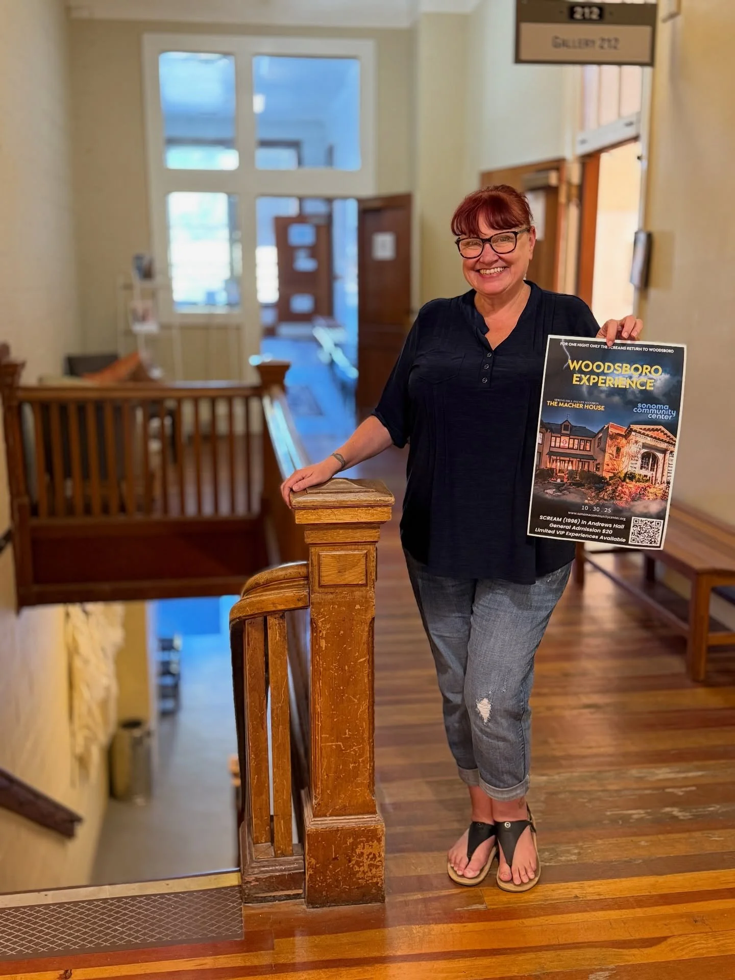 😱 Trouble in Woodsboro! This October 30th the @sonomacommunitycenter and the Macher House bring you  𝙏𝙝𝙚 𝙒𝙤𝙤𝙙𝙨𝙗𝙤𝙧𝙤 𝙀𝙭𝙥𝙚𝙧𝙞𝙚𝙣𝙘𝙚! Watch the movie at Woodsboro High, tour the two movie locations, enjoy VIP access, and for the lucky