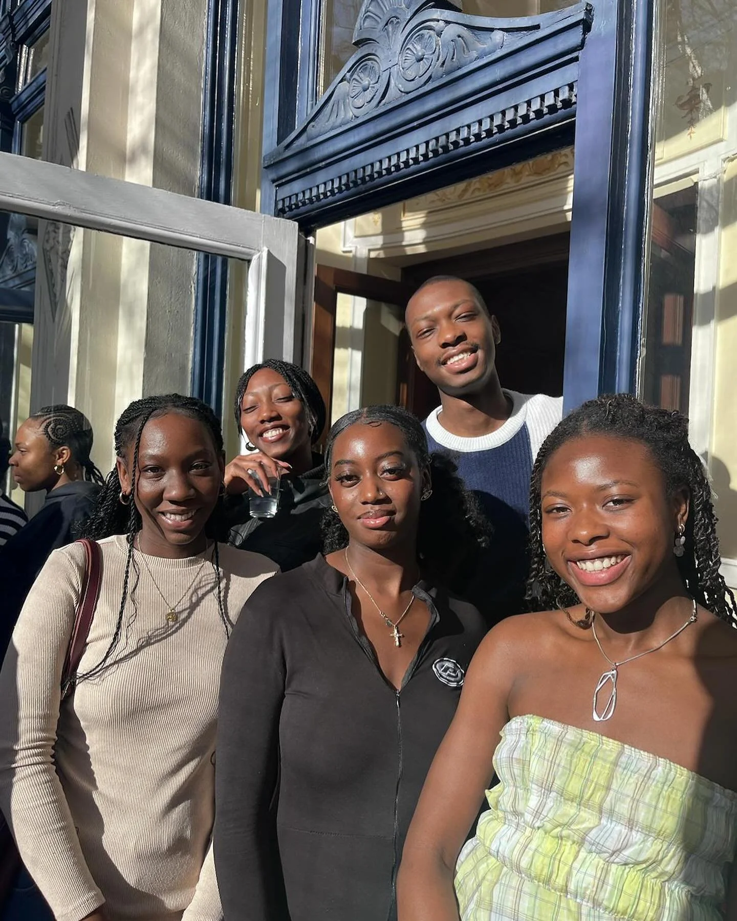 A beautiful pic of the BHSN ✨&amp; some friends✨ at the theatre this weekend

We can&rsquo;t wait to bring you in on more content from our trip⭐️