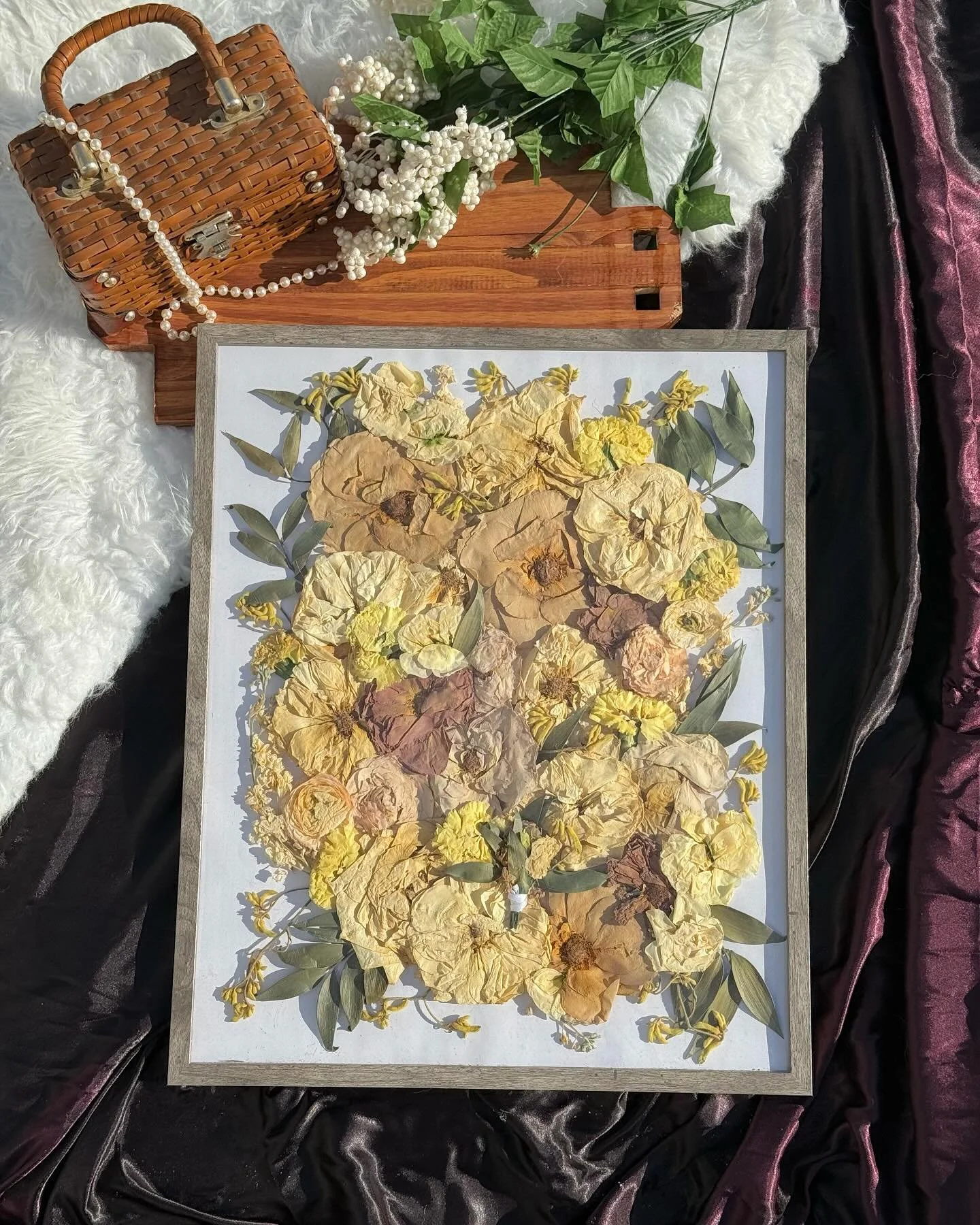 Saving your most precious flowers so they can stand as a reminder through time as your big day where you say &ldquo;I do&rdquo; 💍🤍 

Can you spot the boutonniere in this special frame? 👀 

#bouquetpreservation #kingstonontario #downtownkingston #o