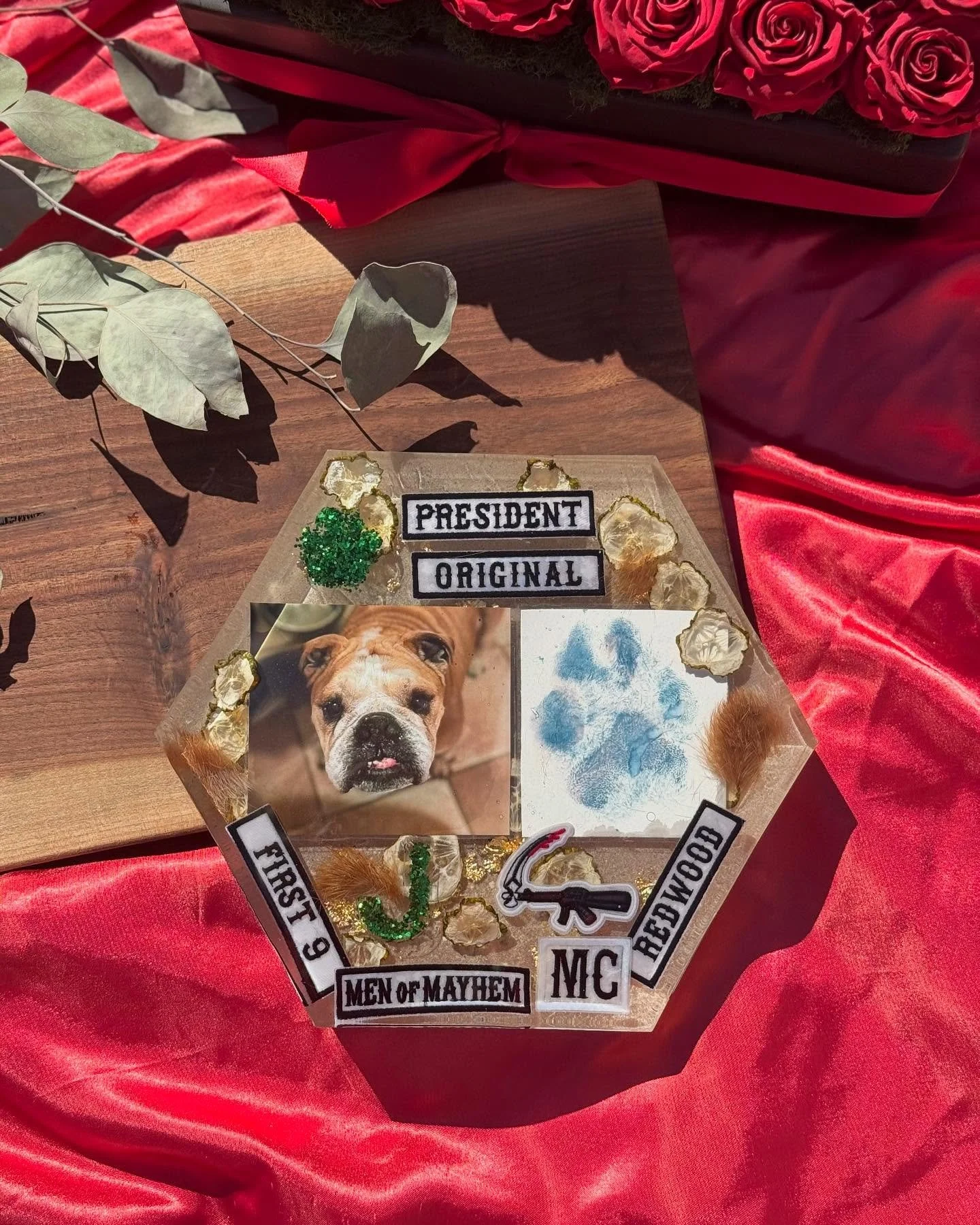 A beautiful custom memorial keepsake to preserve Jax&rsquo;s life ❤️ 

My favourite part about making these incredibly special pieces is the personal inclusions we can add! Here we did dried cucumber slices (his fav snack 🥰) his patches, parts of hi