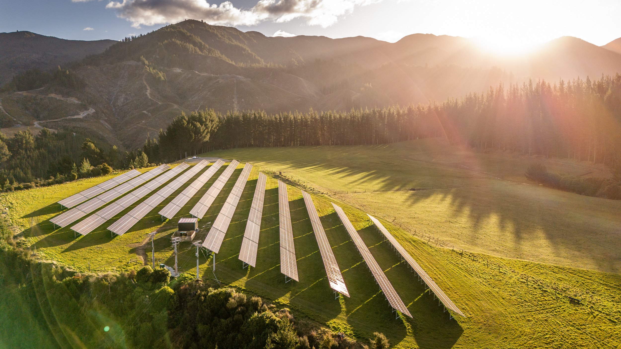 Alex Wallace Photography for industry mining construction and business in Auckland New Zealand and Australia solar power solar farm