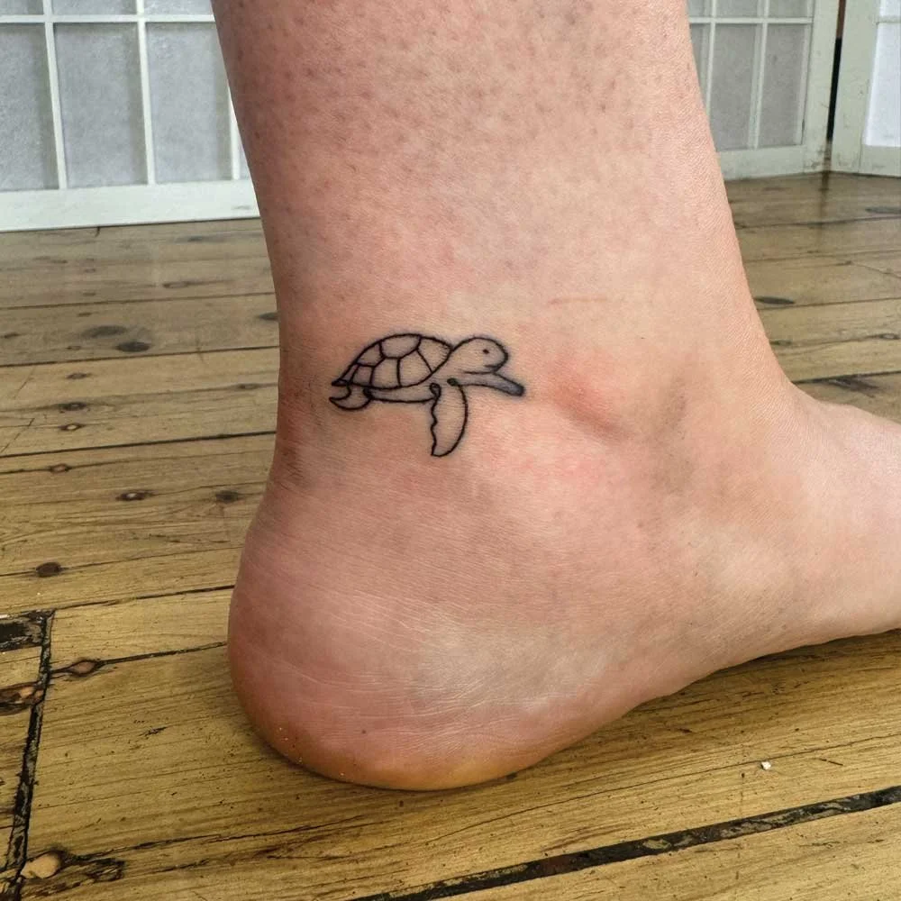 fineline-turtle-tattoo-ocean-design-valhalla-tattoo-bondi-junction-sydney--tattoo-studio.jpg