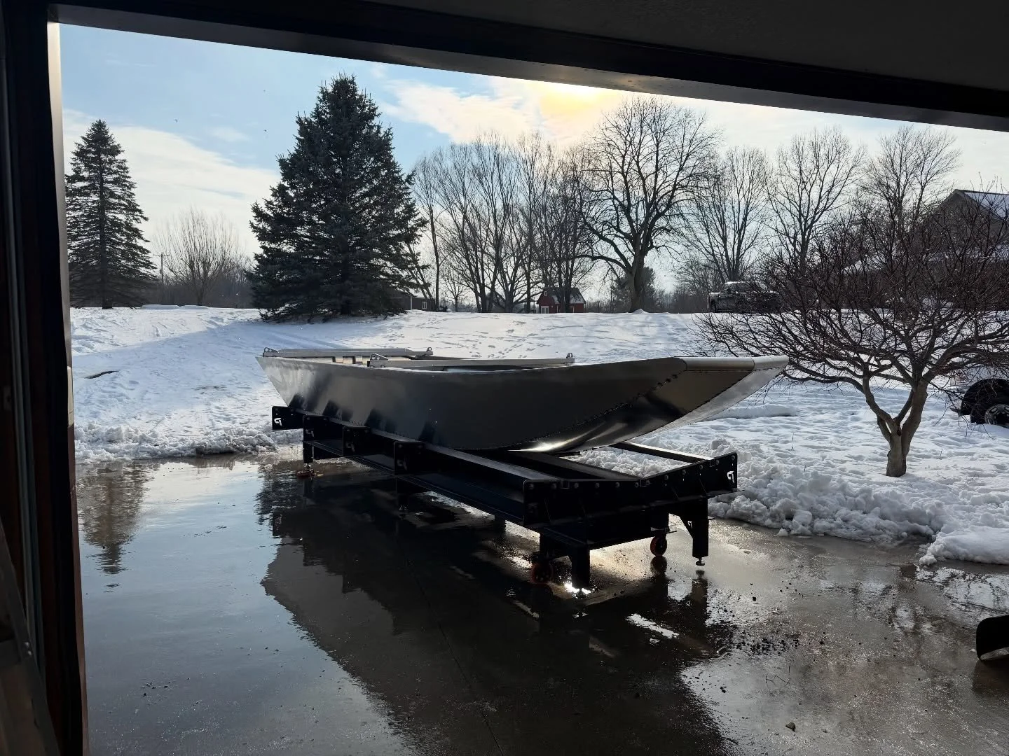 Absolutely thrilled with how the side profile turned out for our 1860 tunnel hull jet boat! Anything you&rsquo;d do different?? 

#pinnacleboatco #salmonfishing #boatbuilding #aluminumfabrication
