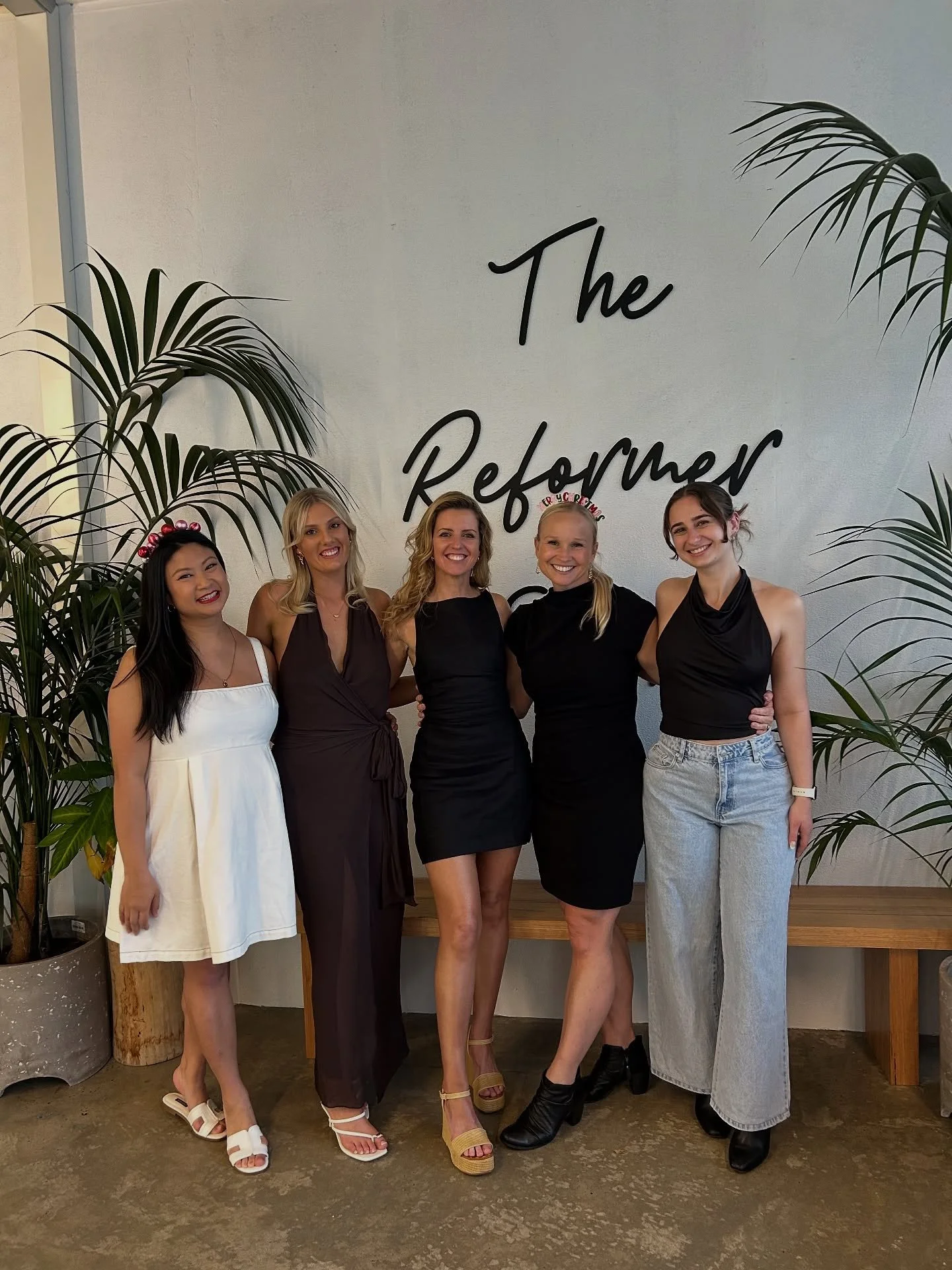 A very Merry Studio Christmas Party. Thank you all for coming to celebrate with us 🎄🎉

#celebrate #christmasparty #endofyearparty #community #blessed #pilatesstudio #reformerstudio #hillsdistrict #northkellyville