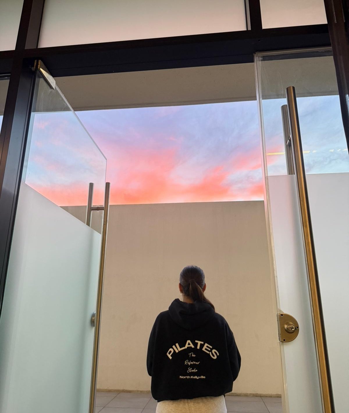 This is your sign to book pilates at sunrise 🌅

Early classes hit different in daylight savings - lighter mornings, clearer minds, stronger bodies.

Our 6am &amp; 7am crew know there&rsquo;s nothing better than moving with the sunrise! Come join us,