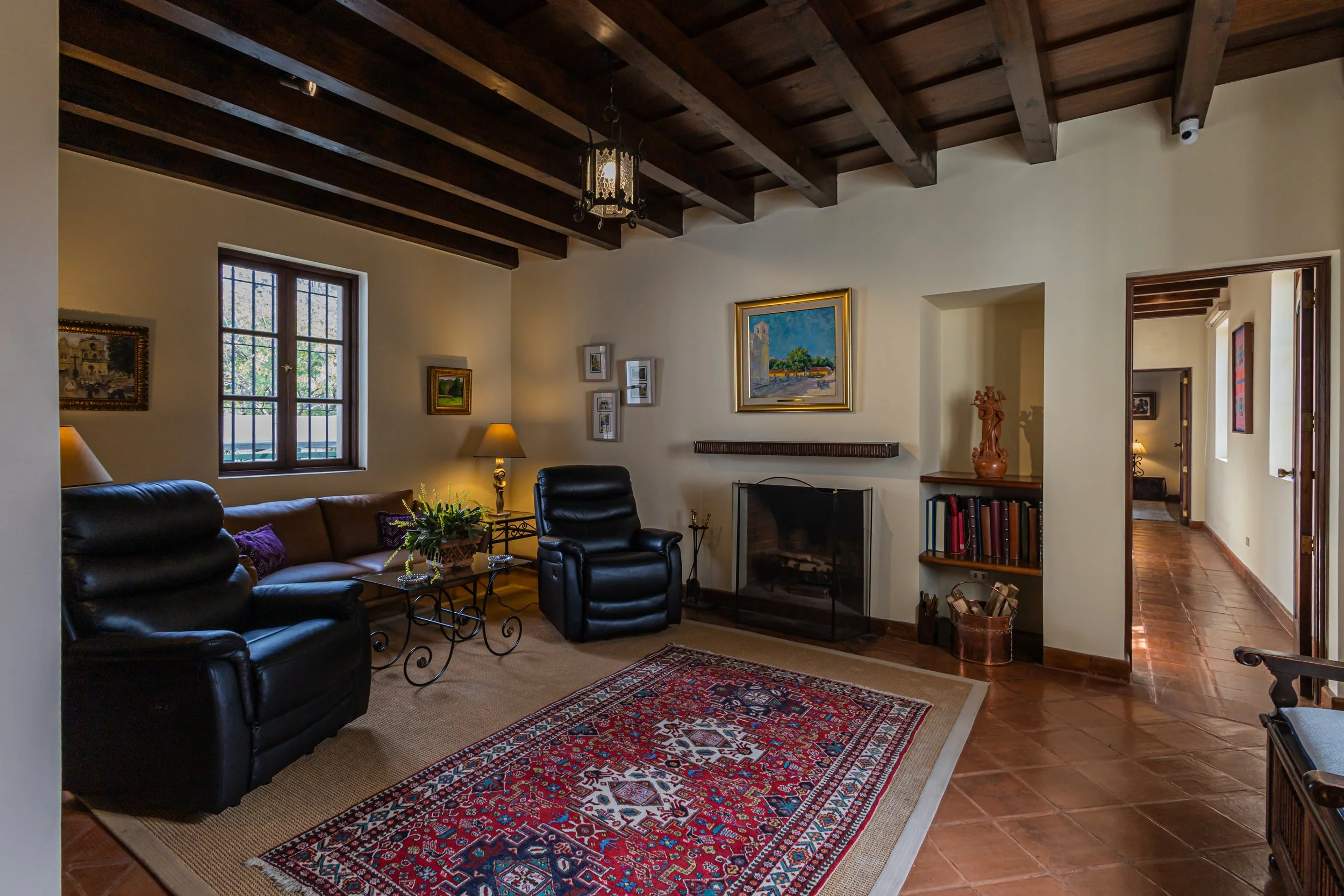 Casa Agua y Fuego - TV Room